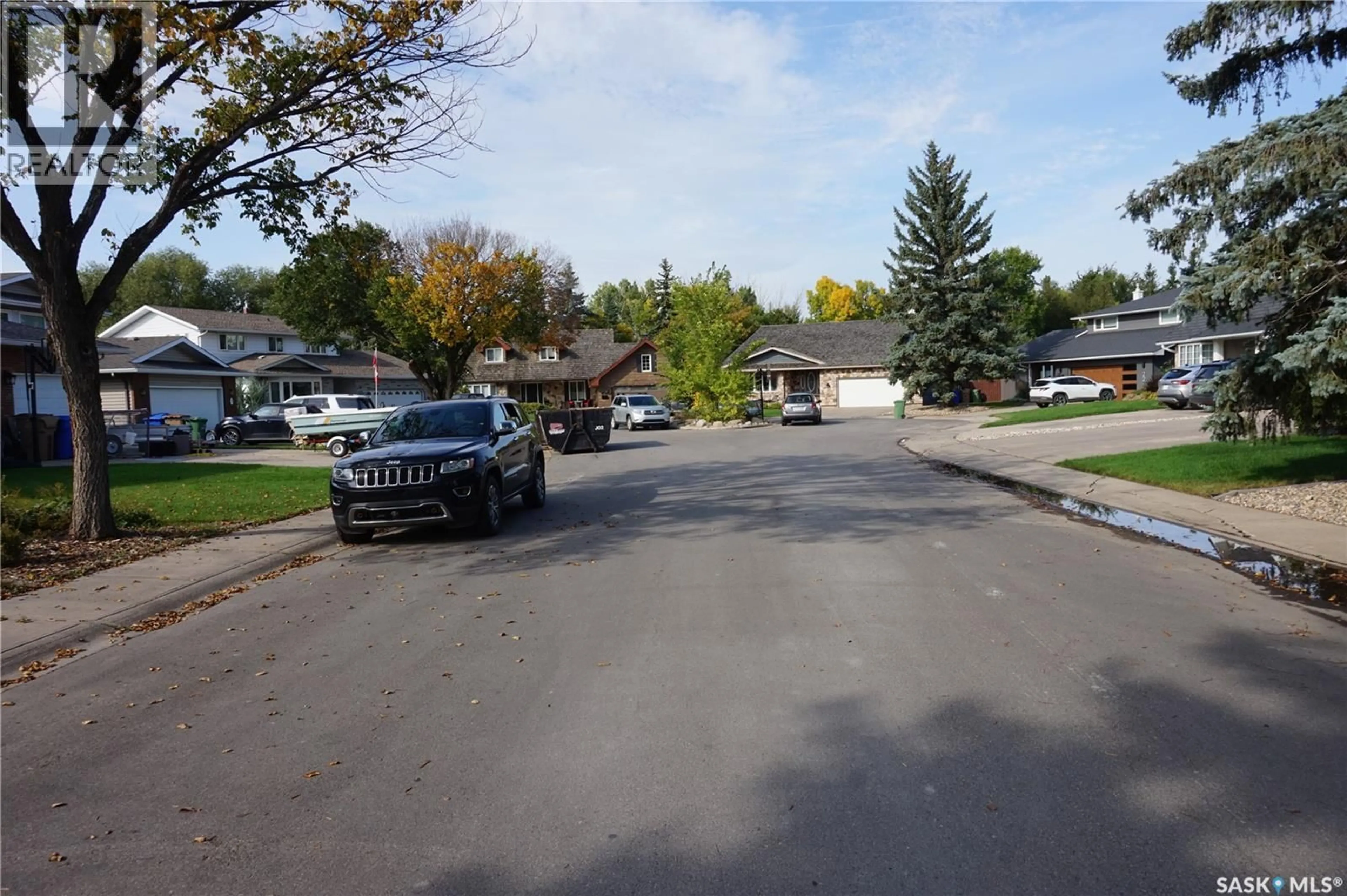 Parking for 46 ROGERS PLACE, Regina Saskatchewan S4S6B4