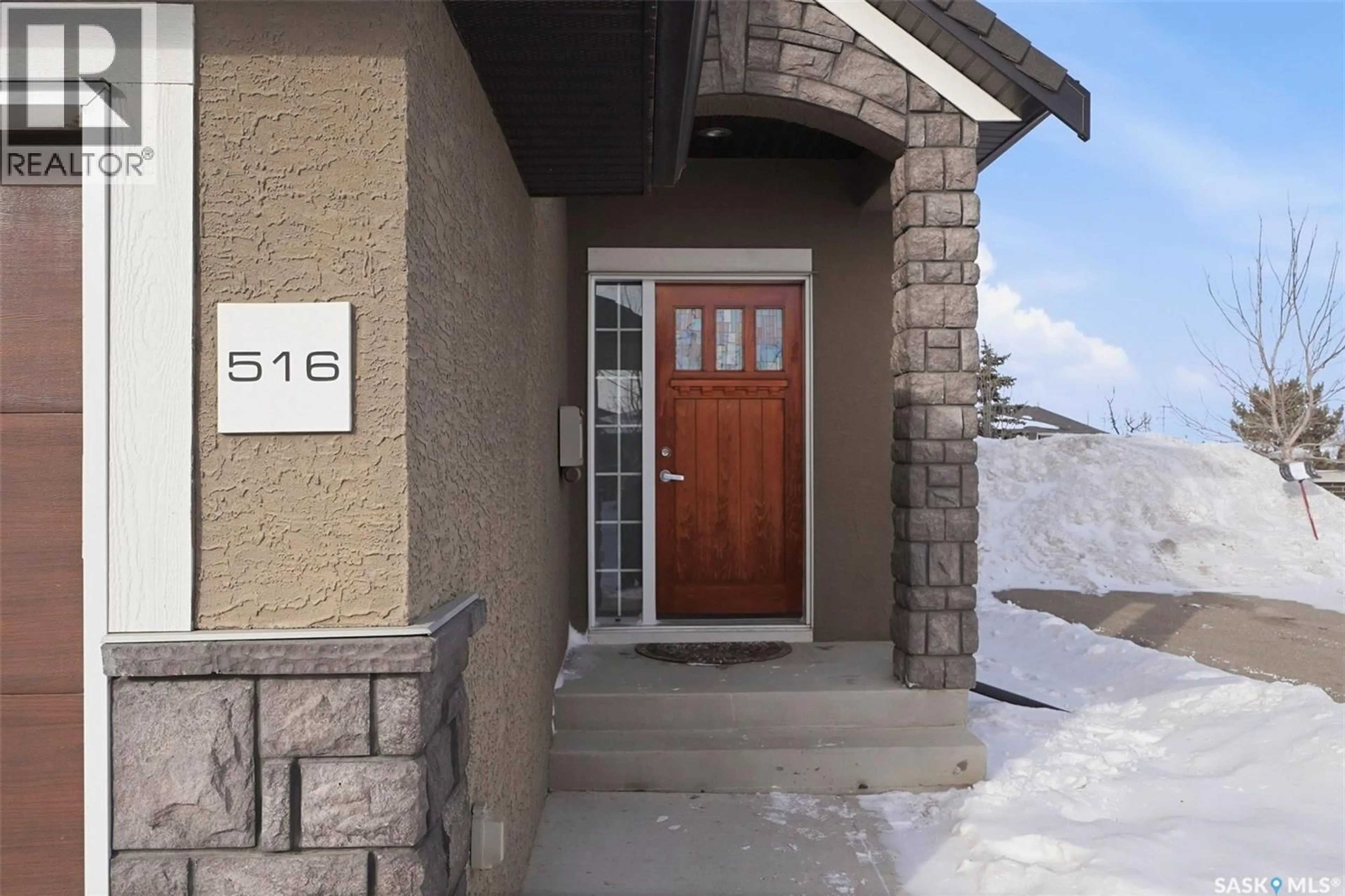 Indoor entryway for 2012 - 516 POHORECKY CRESCENT, Saskatoon Saskatchewan S7W0V4