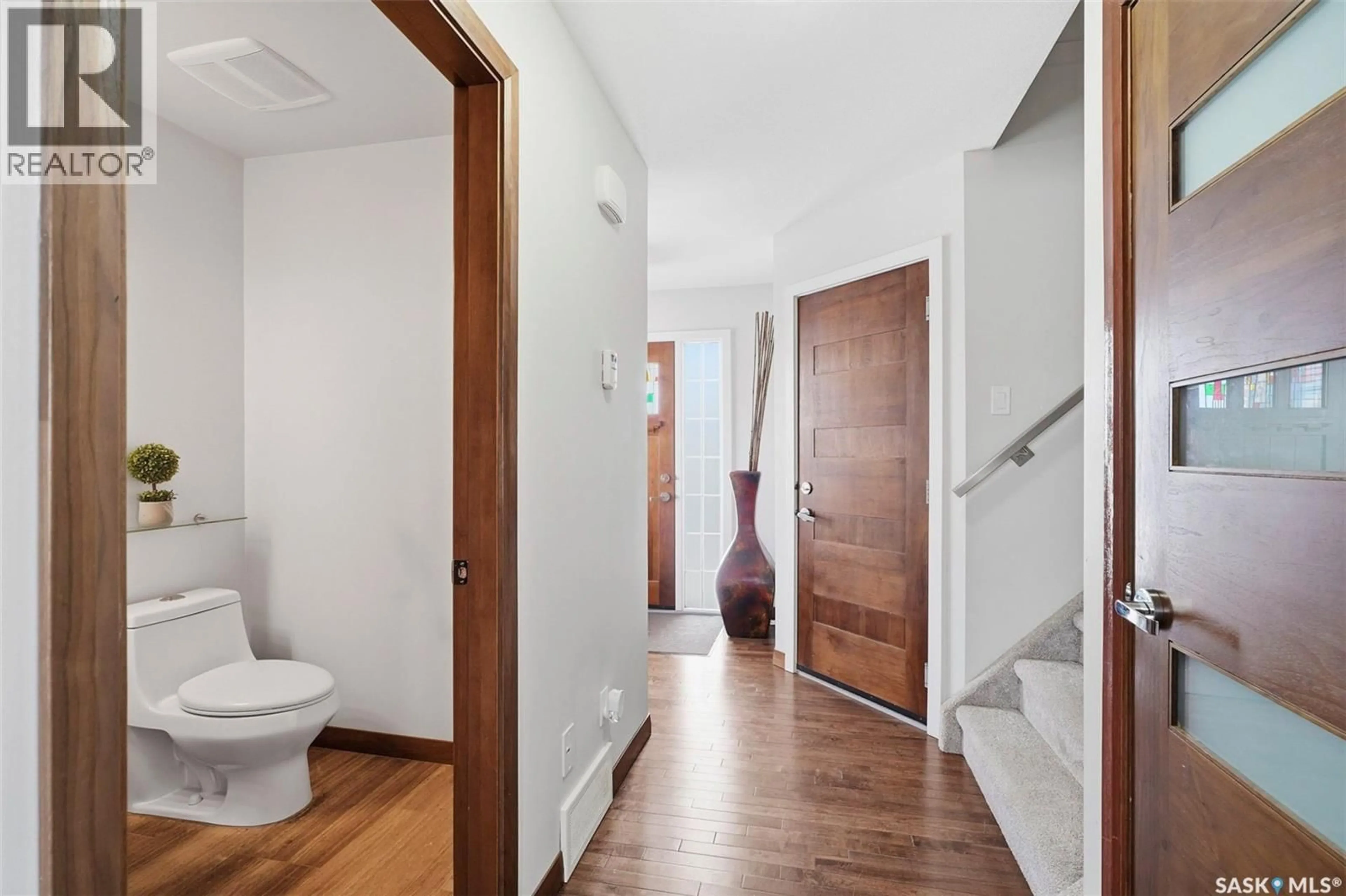 Indoor entryway for 2012 - 516 POHORECKY CRESCENT, Saskatoon Saskatchewan S7W0V4