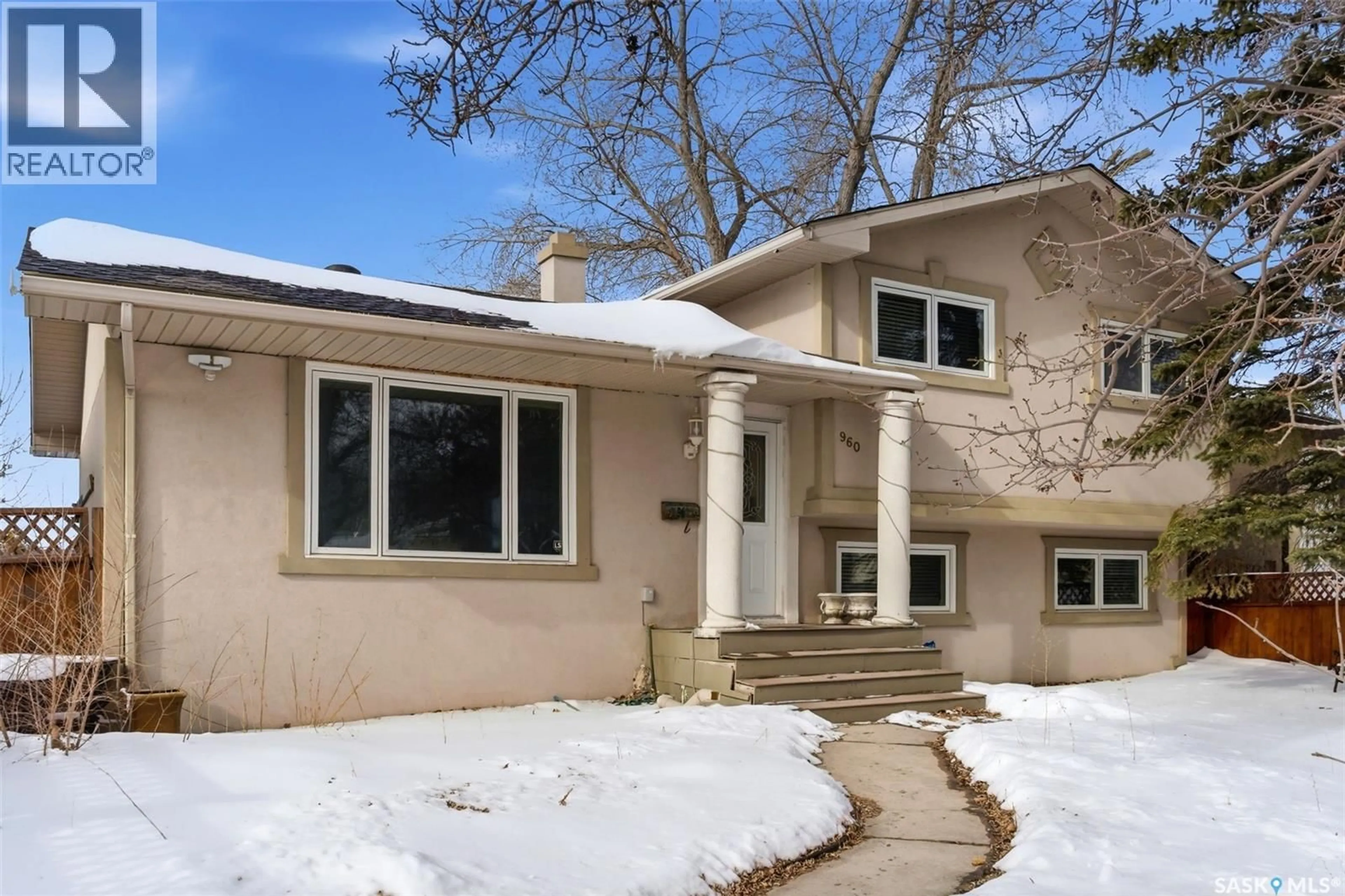 Home with vinyl exterior material, street for 960 MCCARTHY BOULEVARD, Regina Saskatchewan S4T6S7