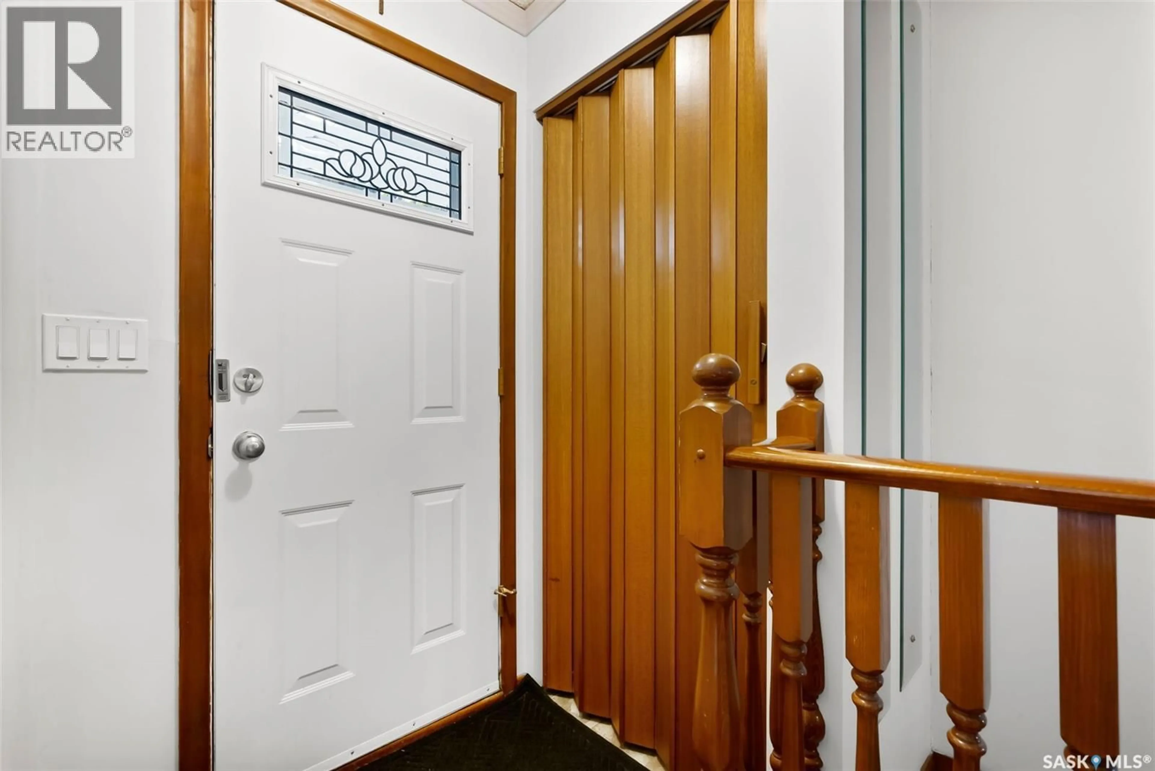 Indoor foyer for 2911 LACON STREET, Regina Saskatchewan S4N2A9