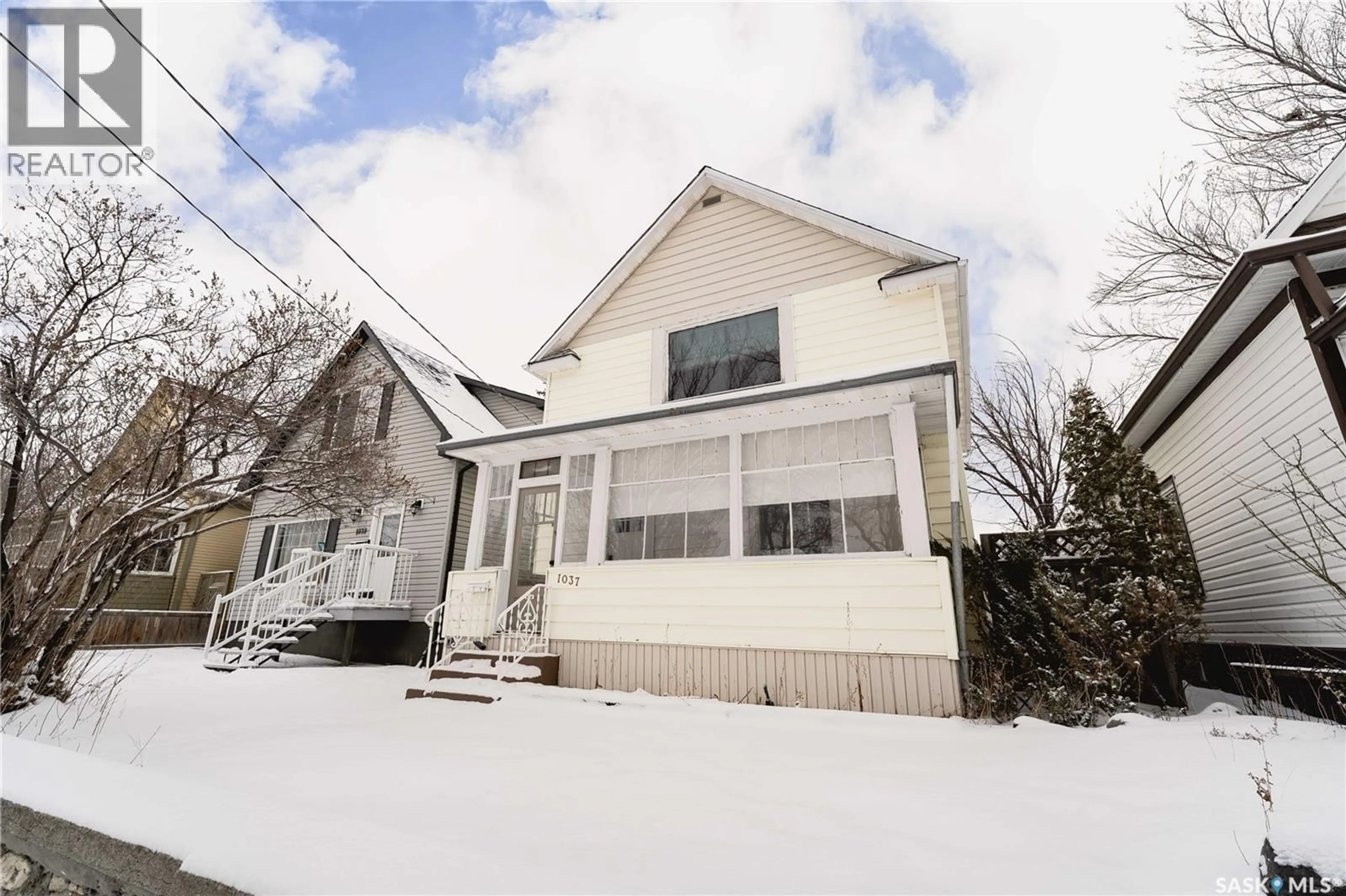 Unknown for 1037 3RD AVENUE, Moose Jaw Saskatchewan S6H1E6