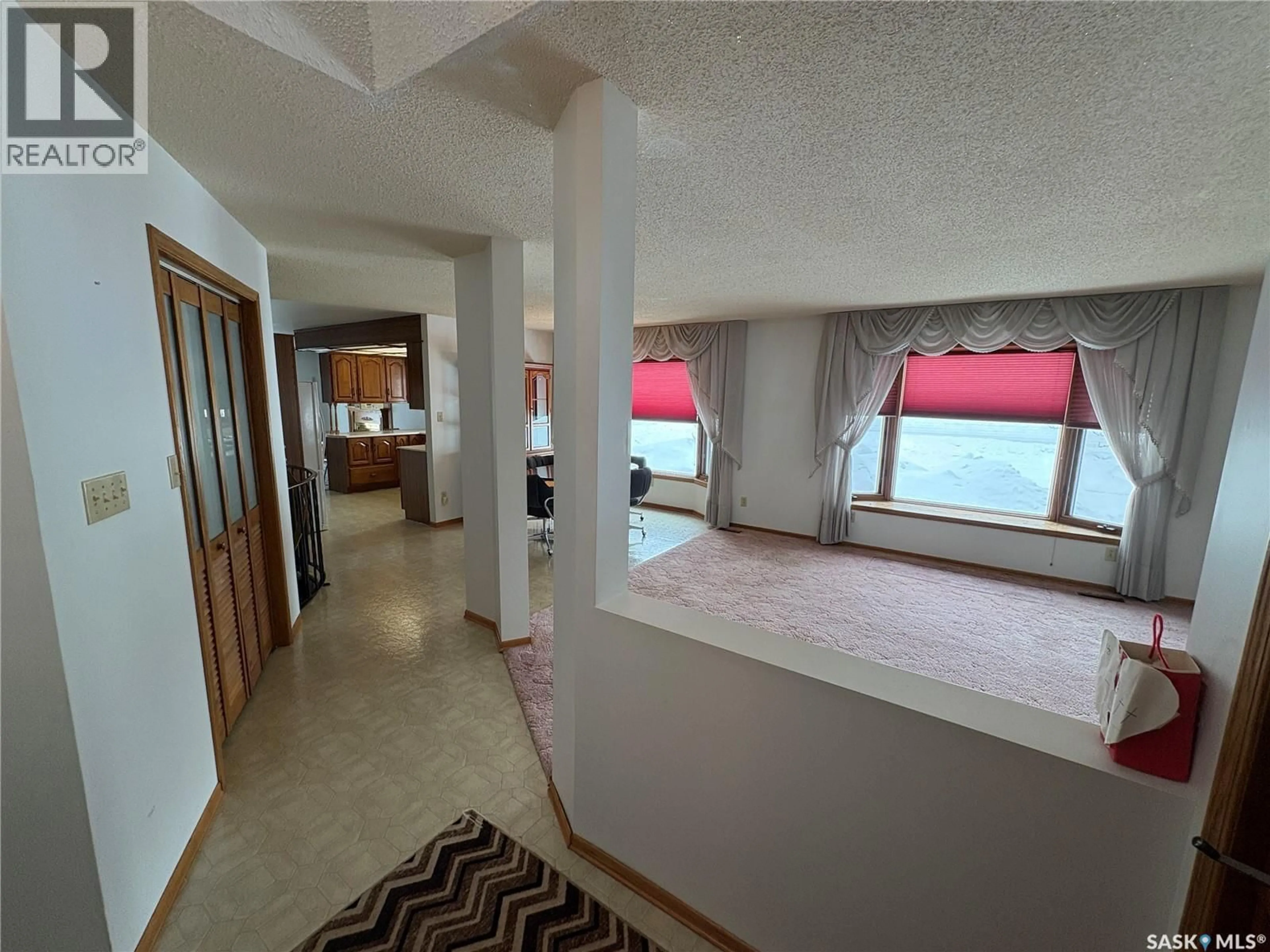 Indoor foyer for E - 505 MARCH AVENUE, Langenburg Saskatchewan S0A2A0