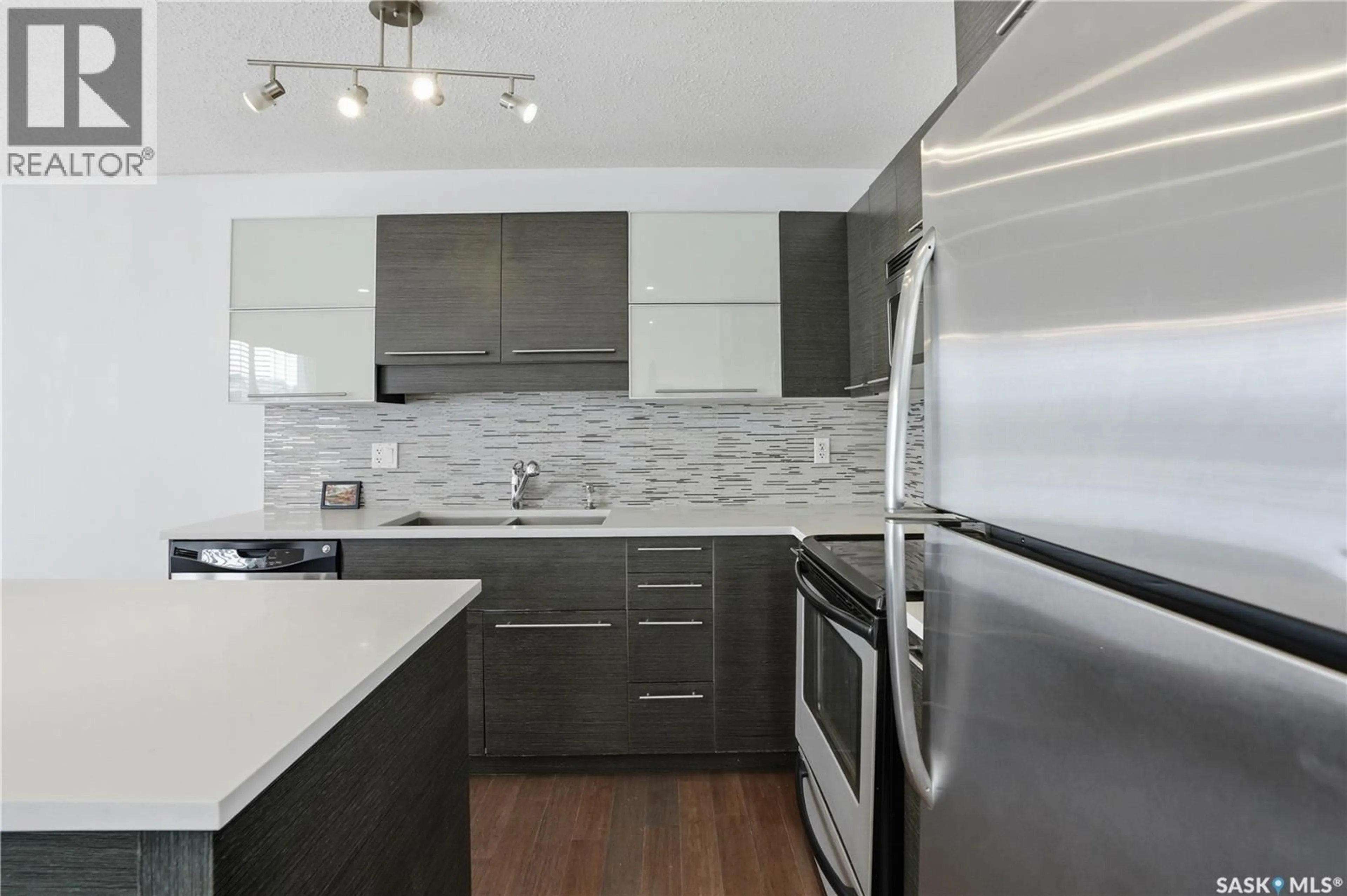 Standard kitchen, unknown for 106 - 410 LEDINGHAM WAY, Saskatoon Saskatchewan S7V0C4