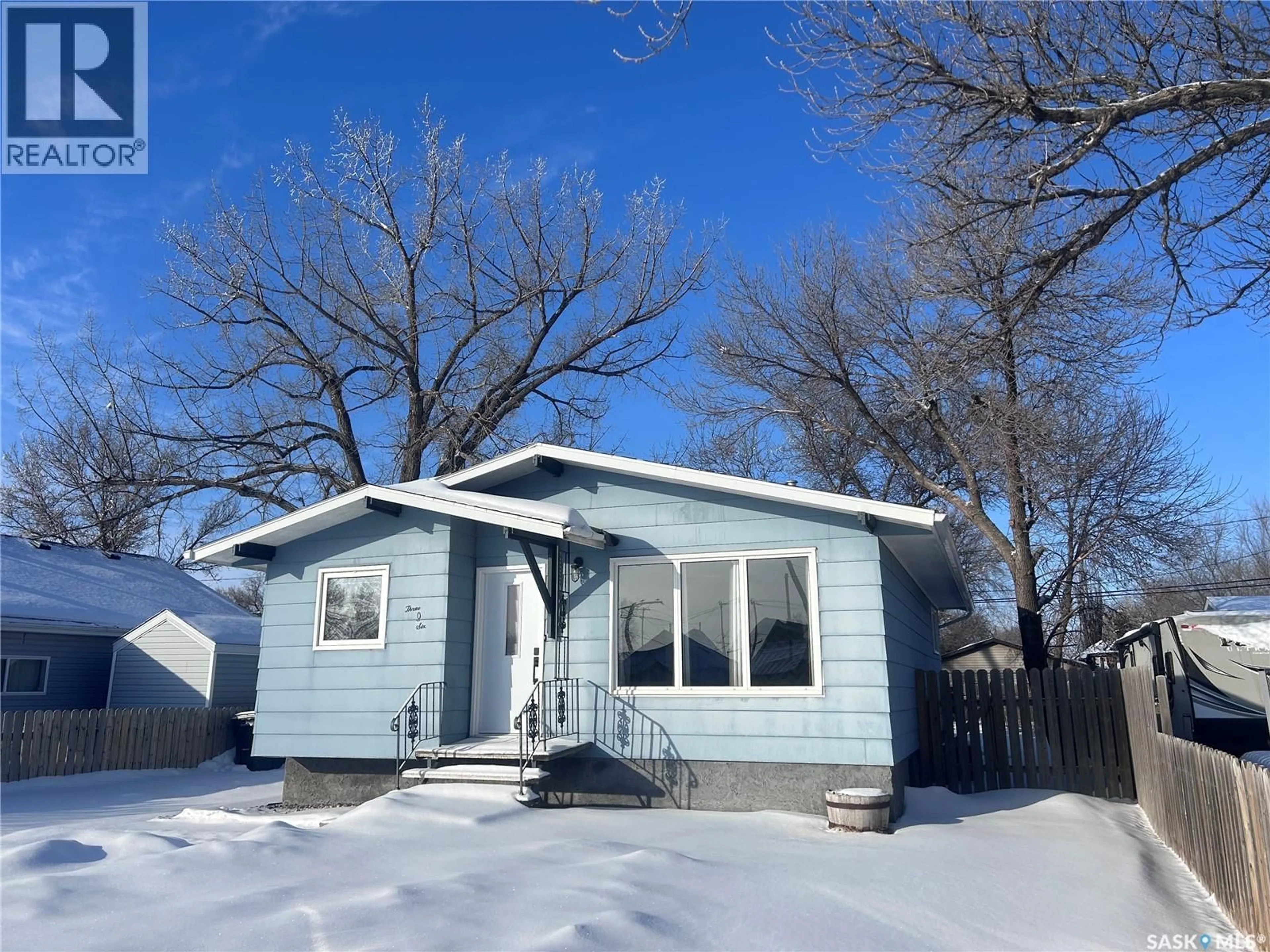 Home with vinyl exterior material, street for 306 MAIN STREET, Bienfait Saskatchewan S0C0M0