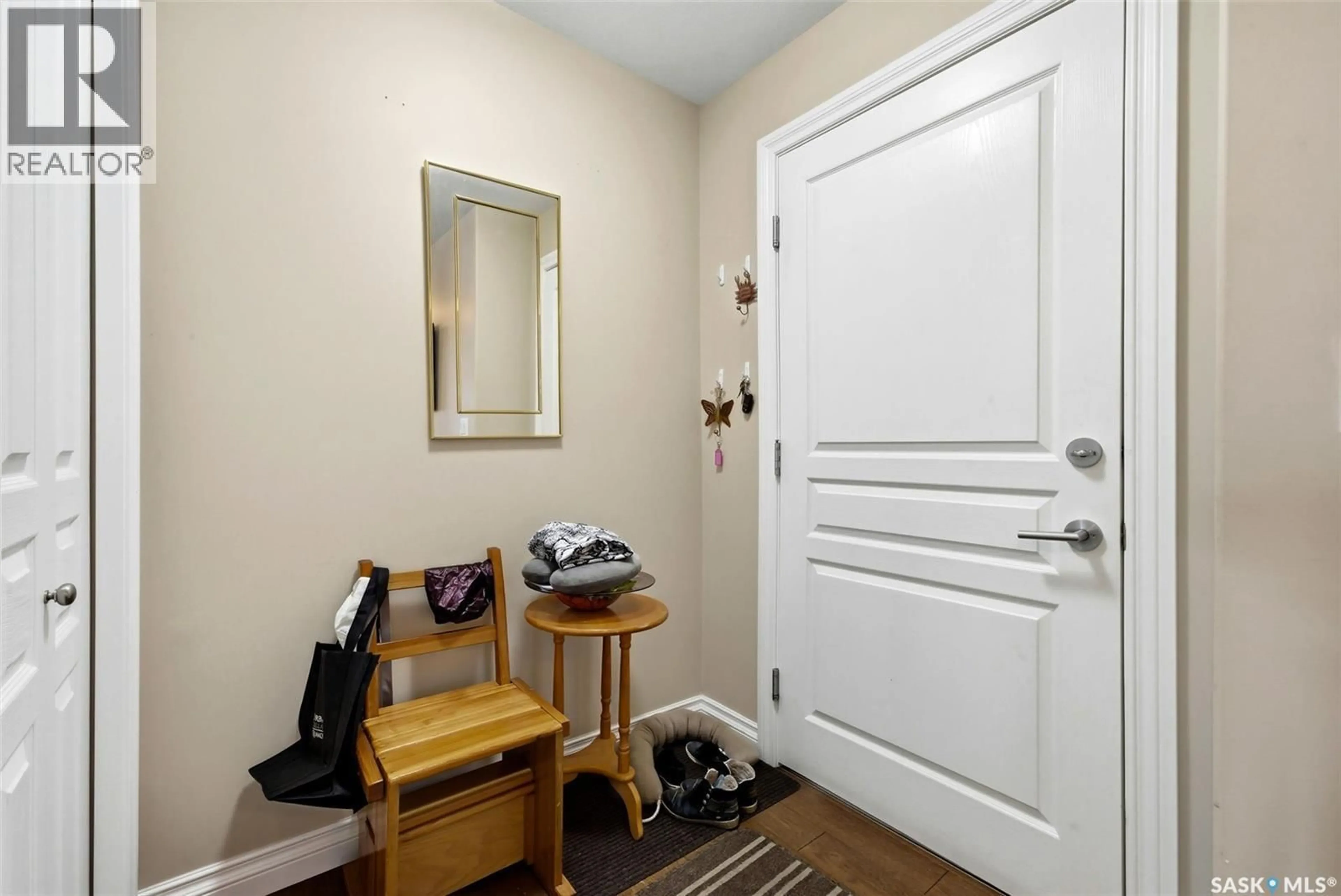 Indoor entryway for E - 214 3630 HAUGHTON ROAD, Regina Saskatchewan S4V1P1