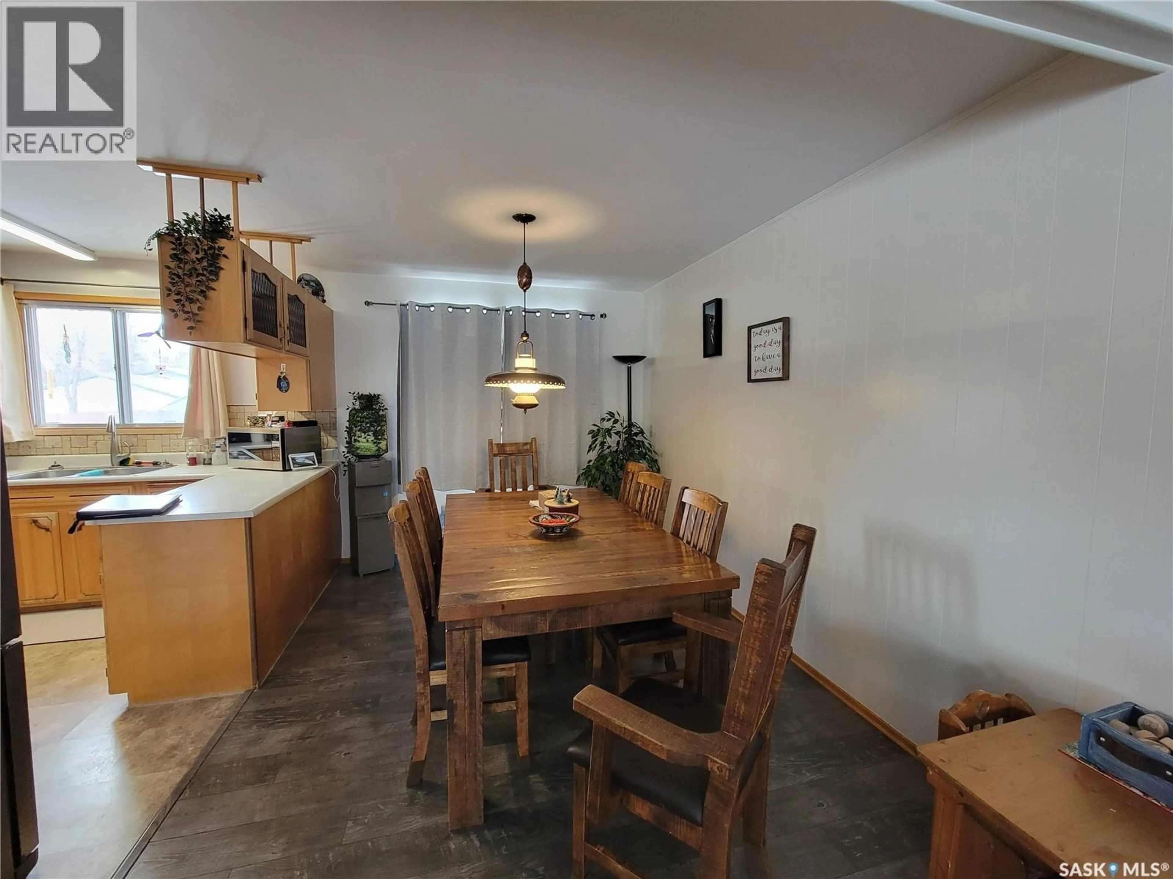 Dining room, unknown for 102 JUBILEE BAY, Unity Saskatchewan S0K4L0