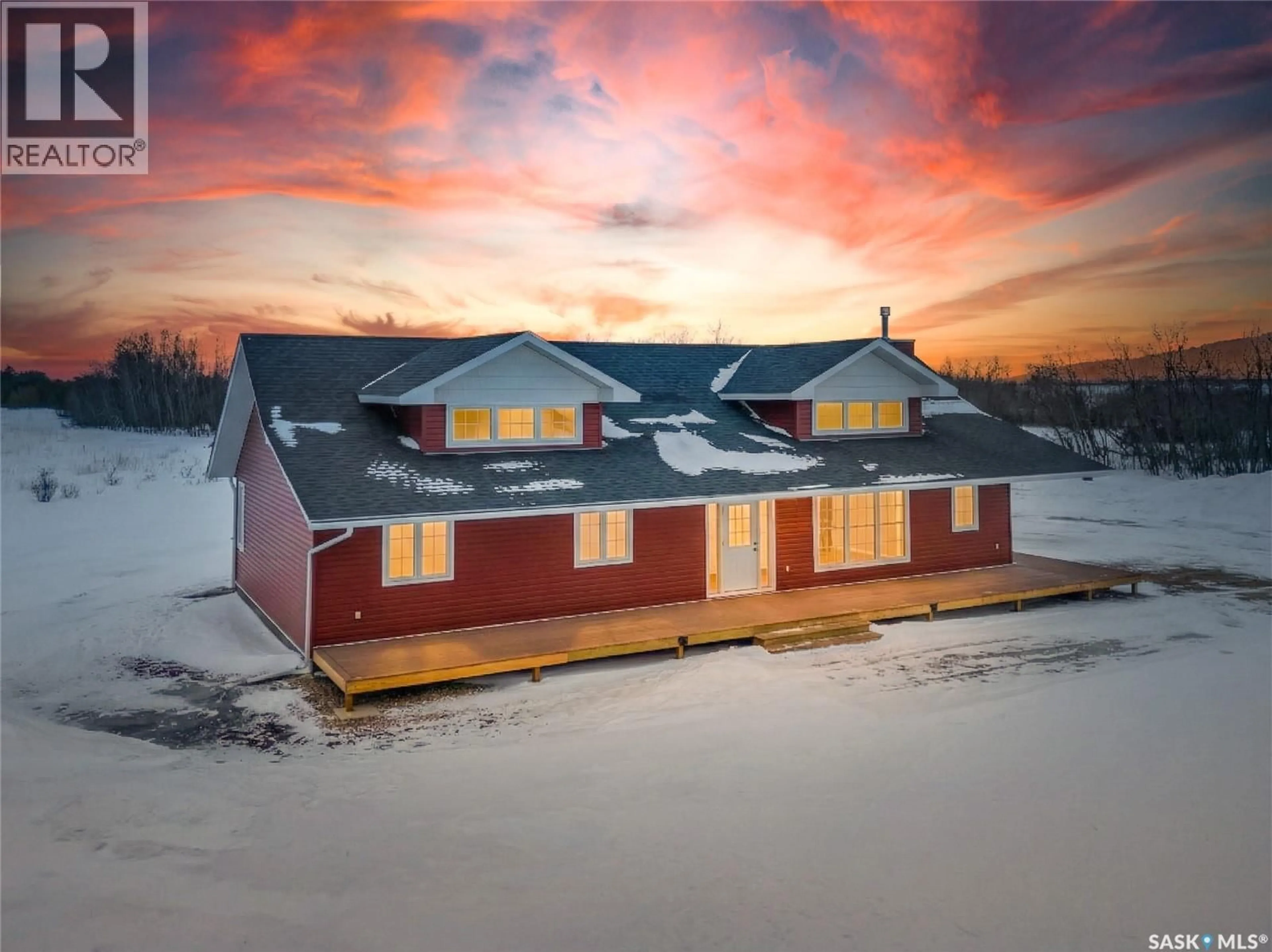 A pic from outside/outdoor area/front of a property/back of a property/a pic from drone, building for WARMAN GRID ROAD ACREAGE, Corman Park Rm No. 344 Saskatchewan S0K0E7