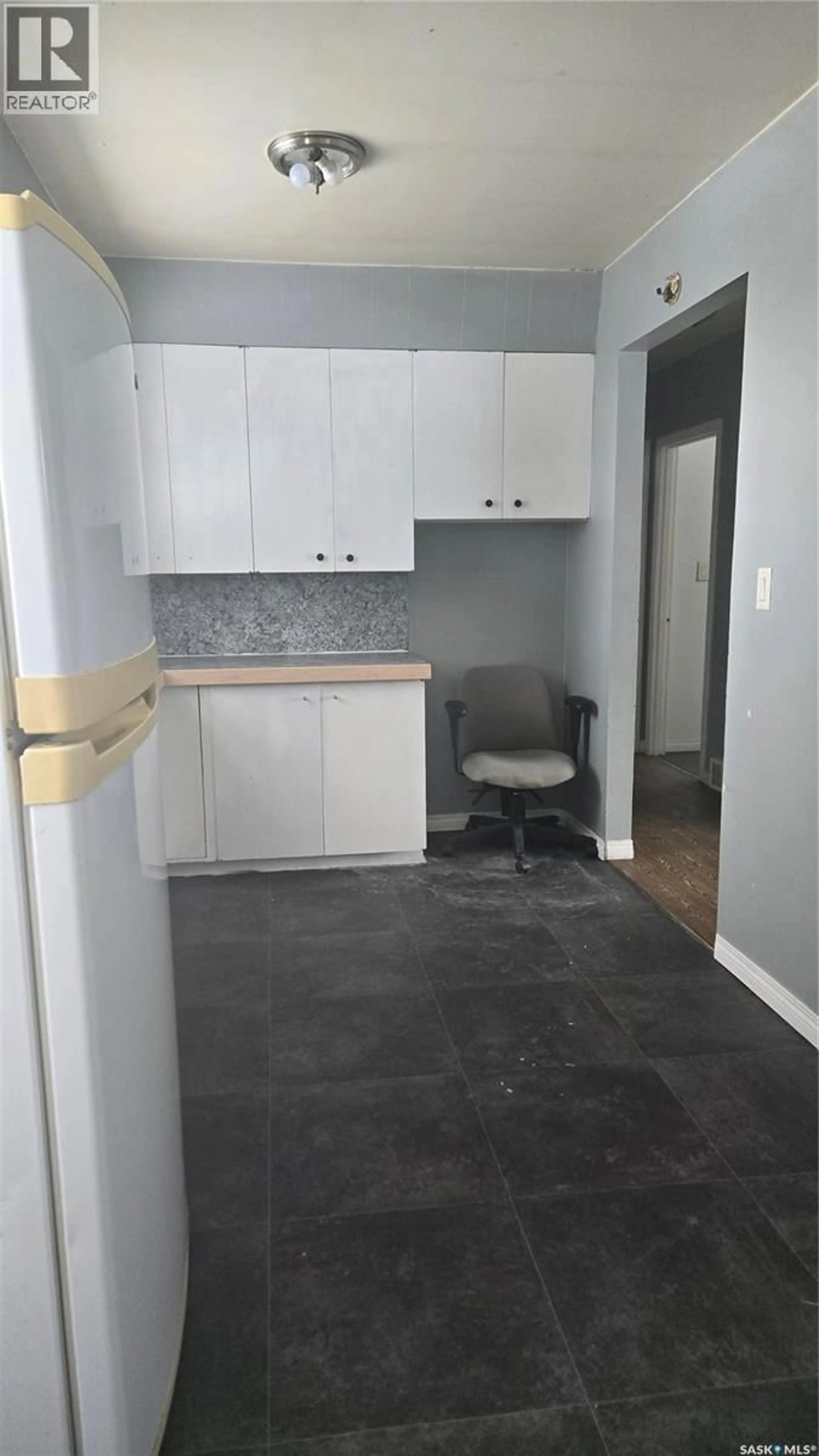 A pic of a room for 713 PROSPECT AVENUE, Oxbow Saskatchewan S0C2B0