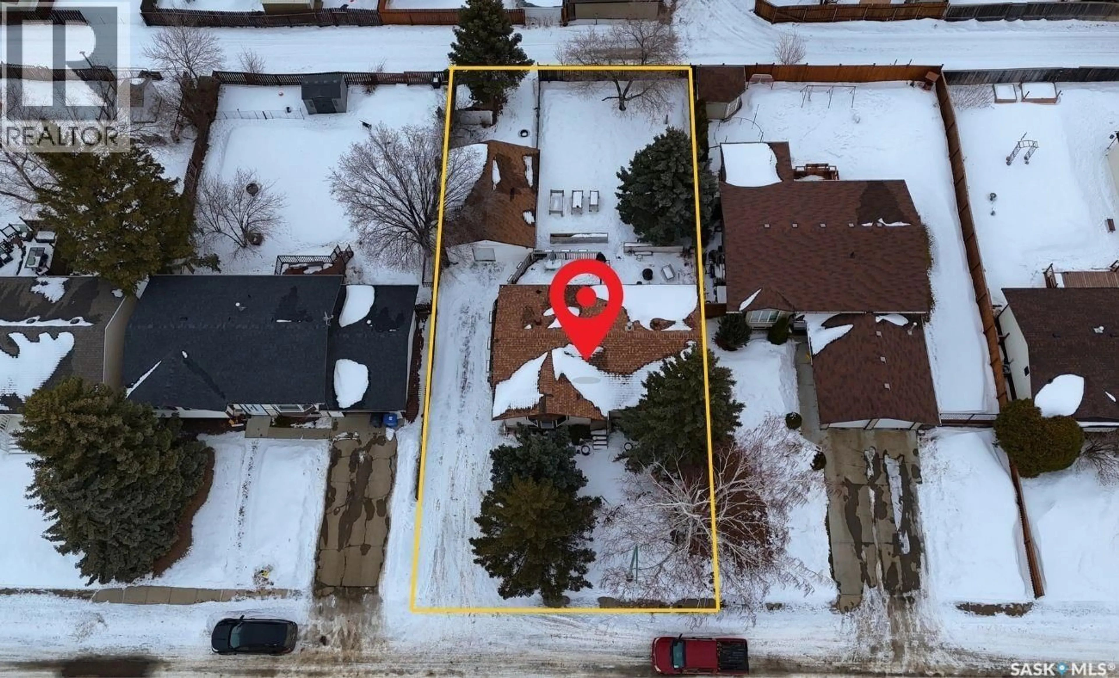 A pic from outside/outdoor area/front of a property/back of a property/a pic from drone, street for 2472 ROSS CRESCENT, North Battleford Saskatchewan S9A3R3