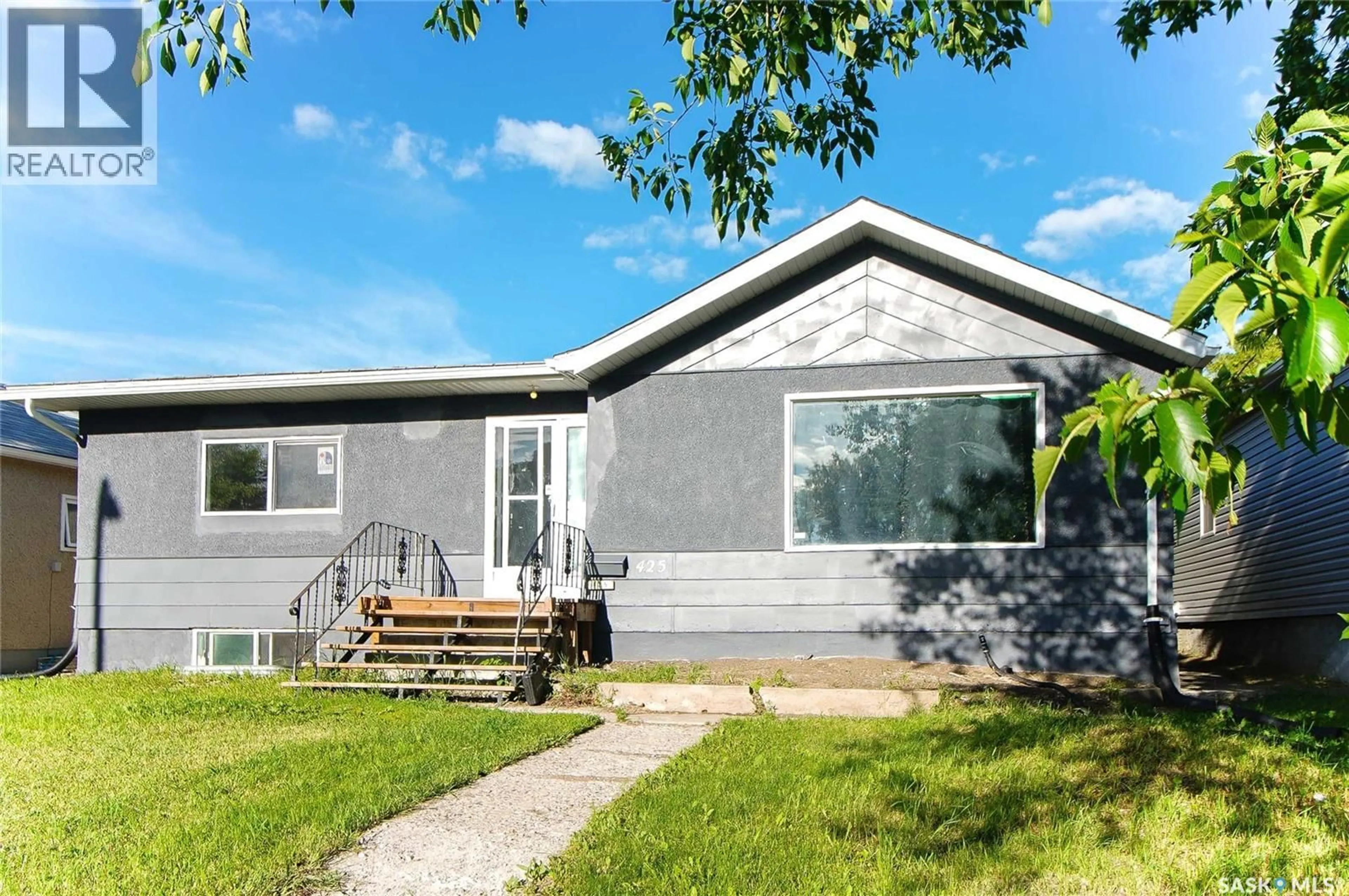Home with vinyl exterior material, street for 425 MONTREAL STREET, Regina Saskatchewan S4R1L4
