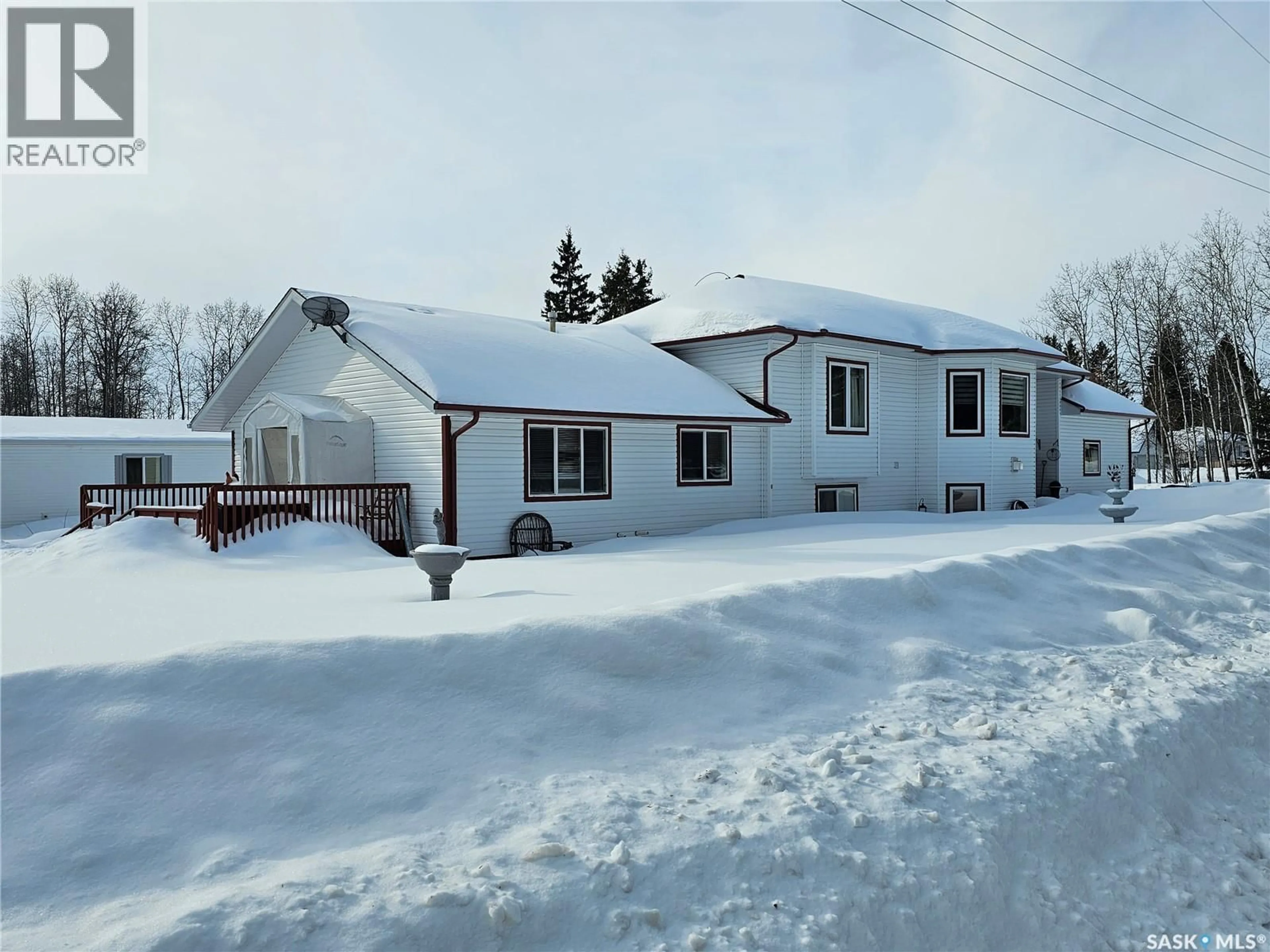 A pic from outside/outdoor area/front of a property/back of a property/a pic from drone, street for 30 ST BONIFACE AVENUE, Goodsoil Saskatchewan S0M1A0