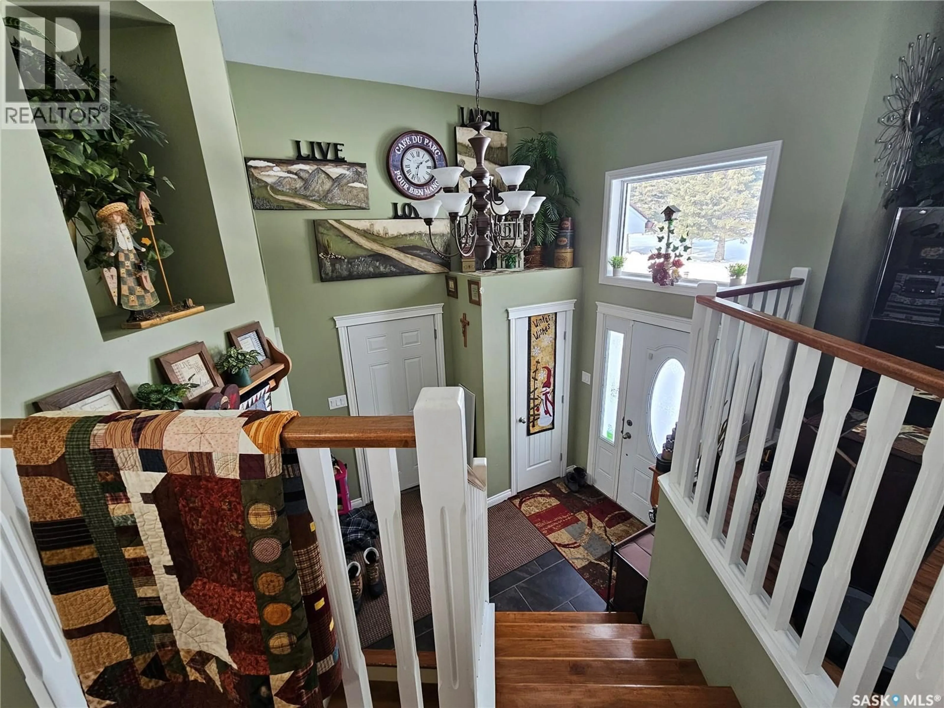 Indoor entryway for 30 ST BONIFACE AVENUE, Goodsoil Saskatchewan S0M1A0