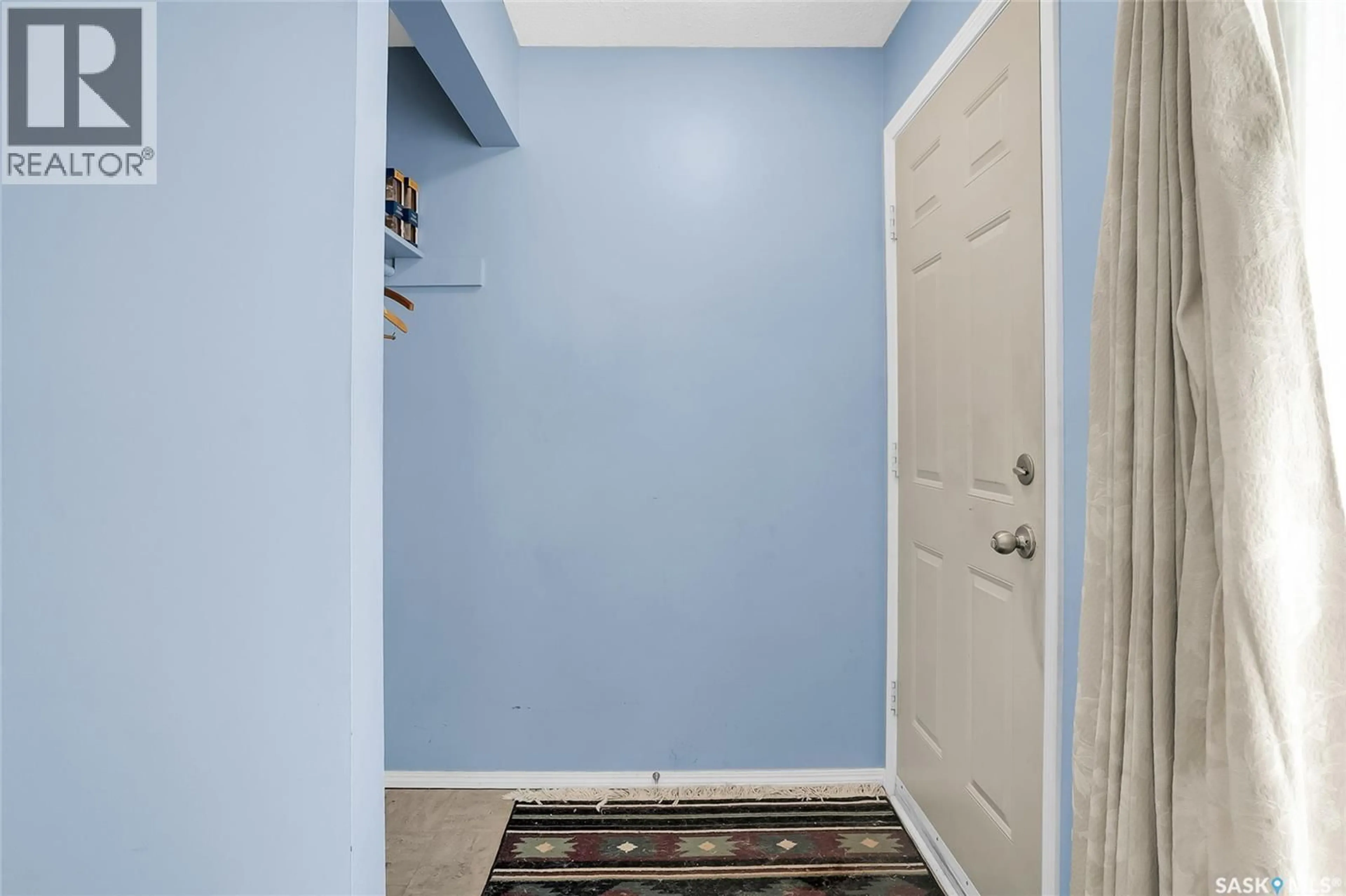 Indoor entryway for 3006 33RD STREET, Saskatoon Saskatchewan S7L0X9