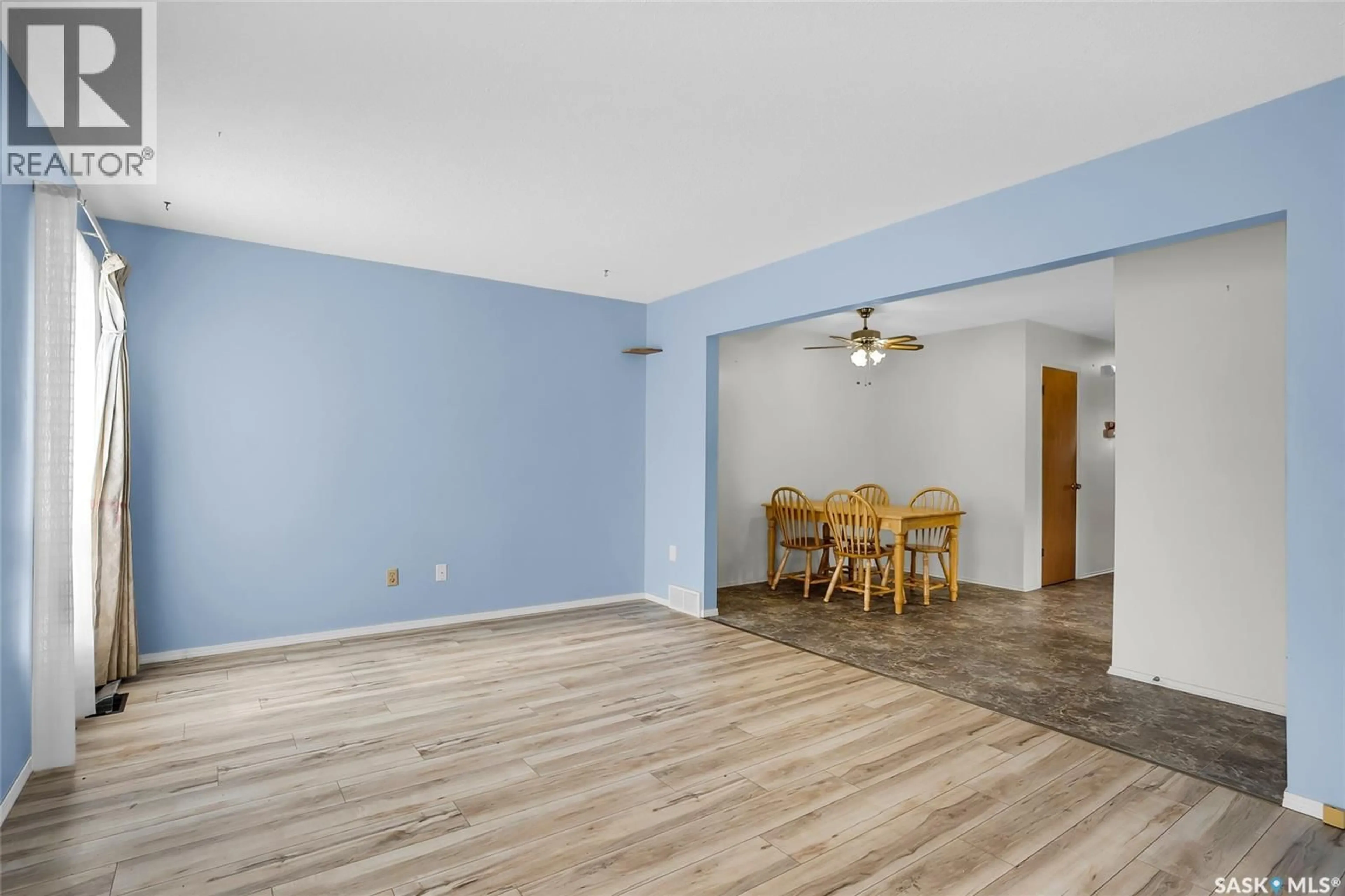 A pic of a room for 3006 33RD STREET, Saskatoon Saskatchewan S7L0X9