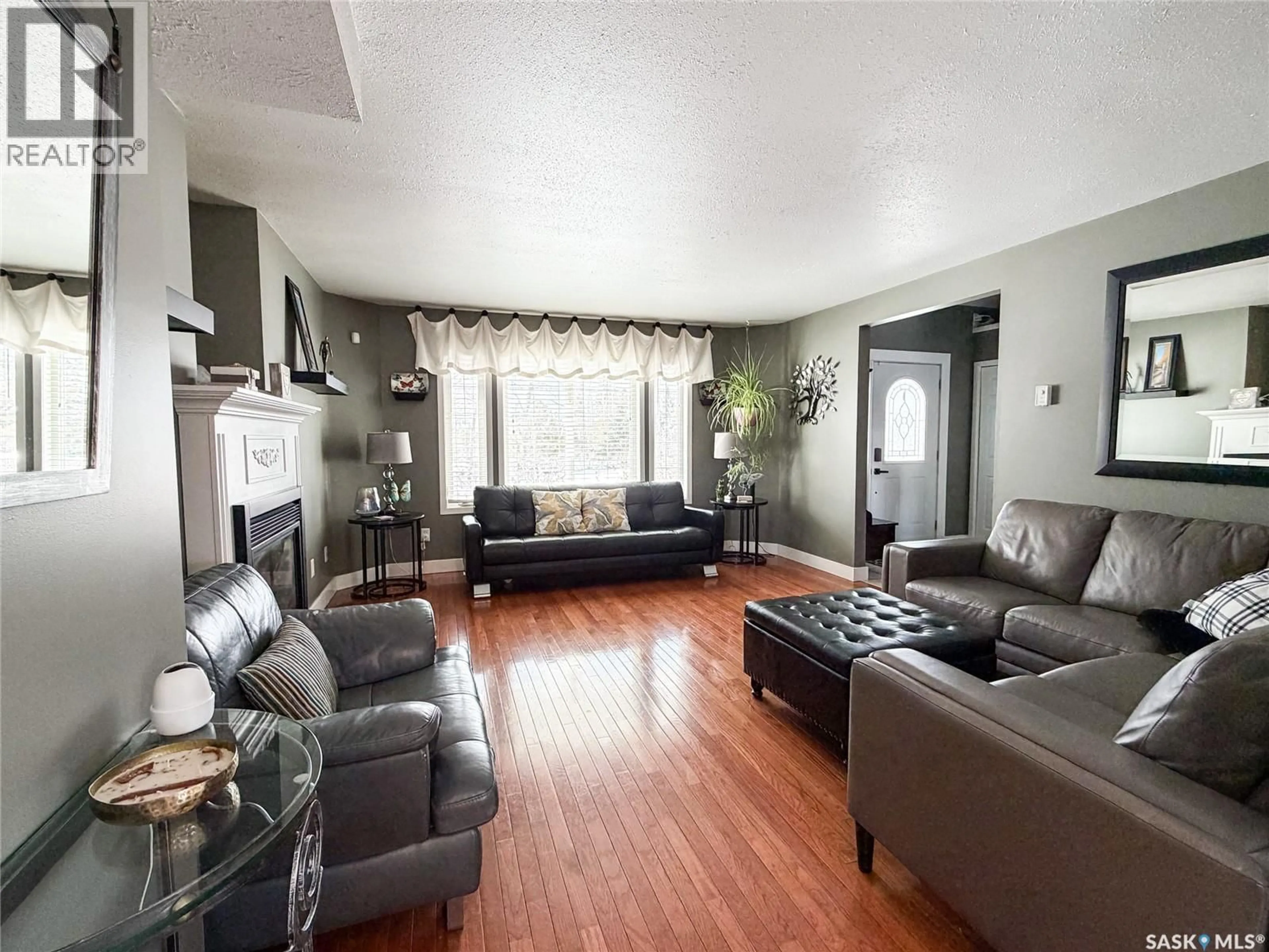 Living room with furniture, unknown for 1 MORIN CRESCENT, Meadow Lake Saskatchewan S9X1Z8