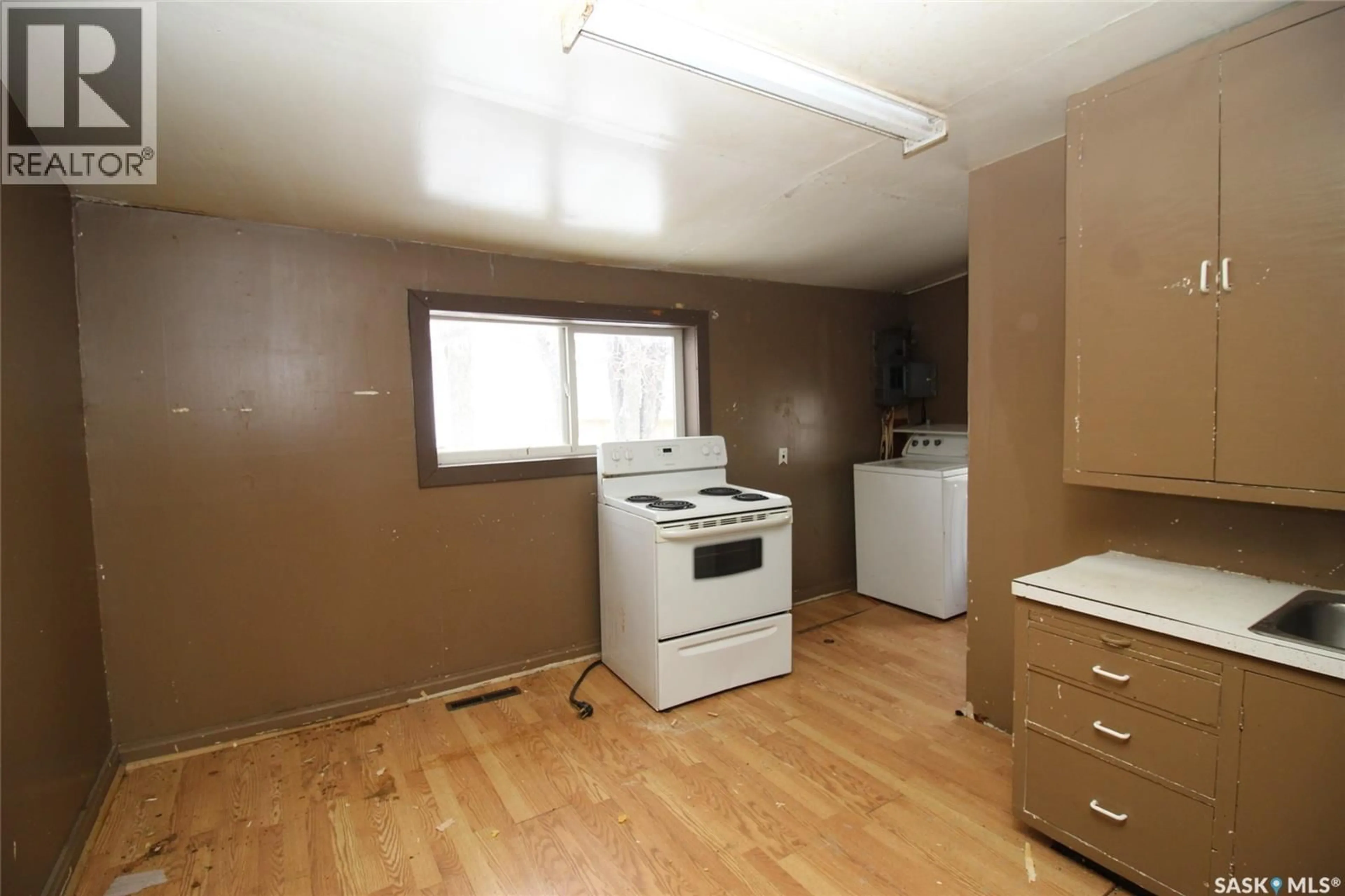 A pic of a room for 587 3RD STREET, Shaunavon Saskatchewan S0N2M0