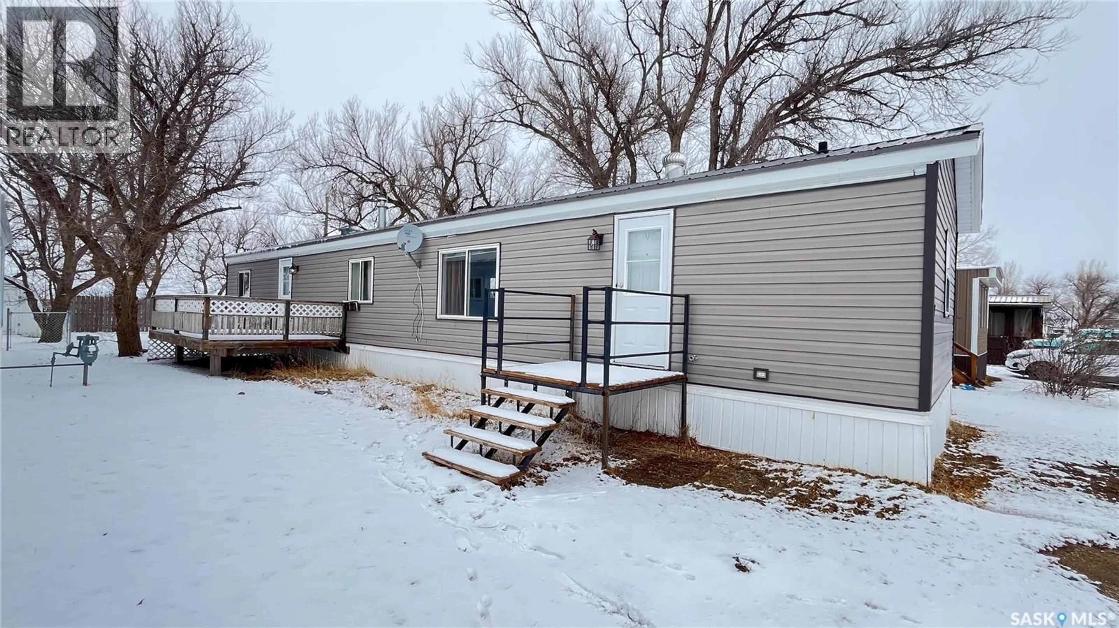 Home with vinyl exterior material, unknown for 14 CYPRESS MOBILE HOME PARK, Maple Creek Saskatchewan S0N1N0