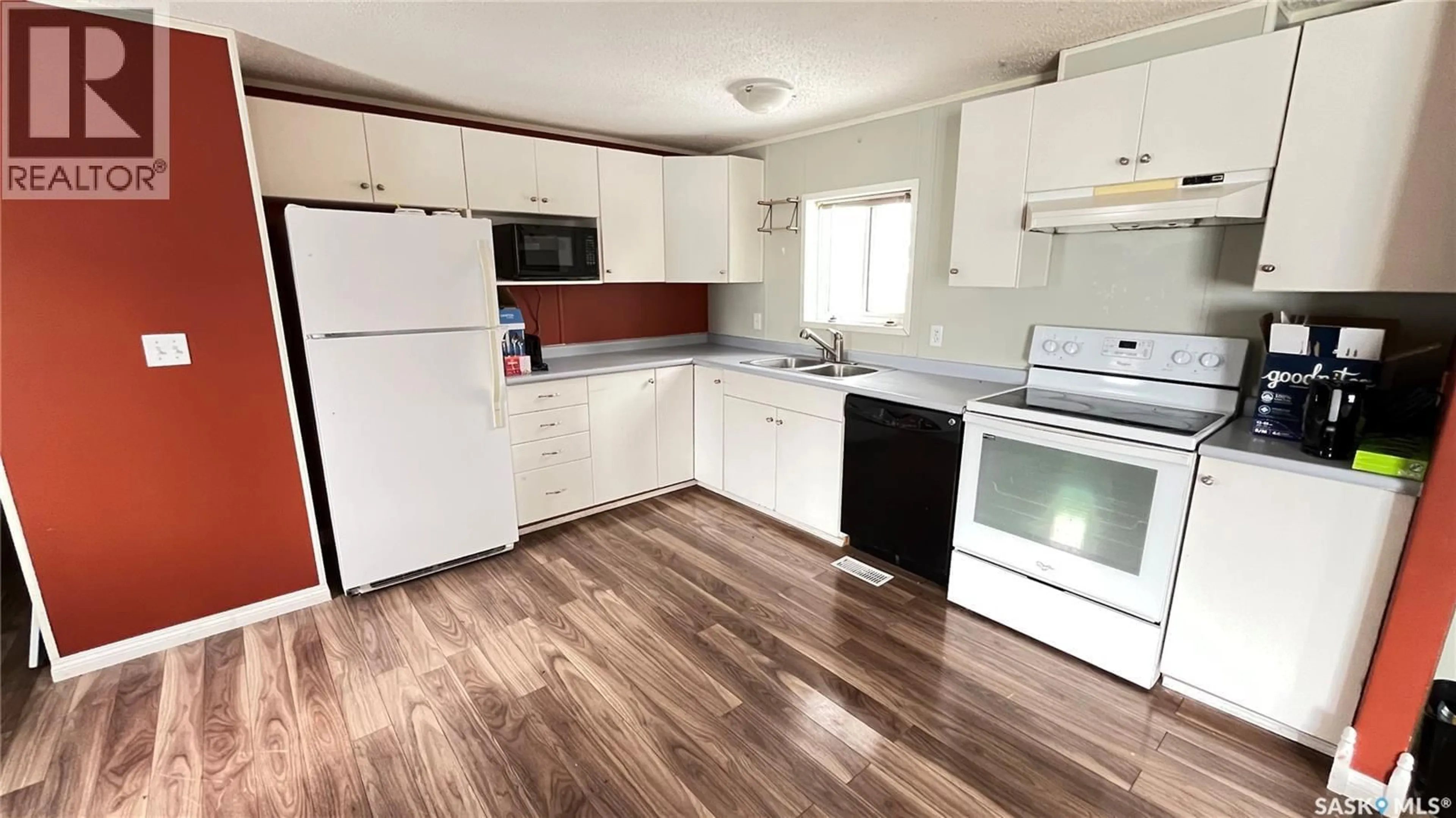 Standard kitchen, unknown for 14 CYPRESS MOBILE HOME PARK, Maple Creek Saskatchewan S0N1N0