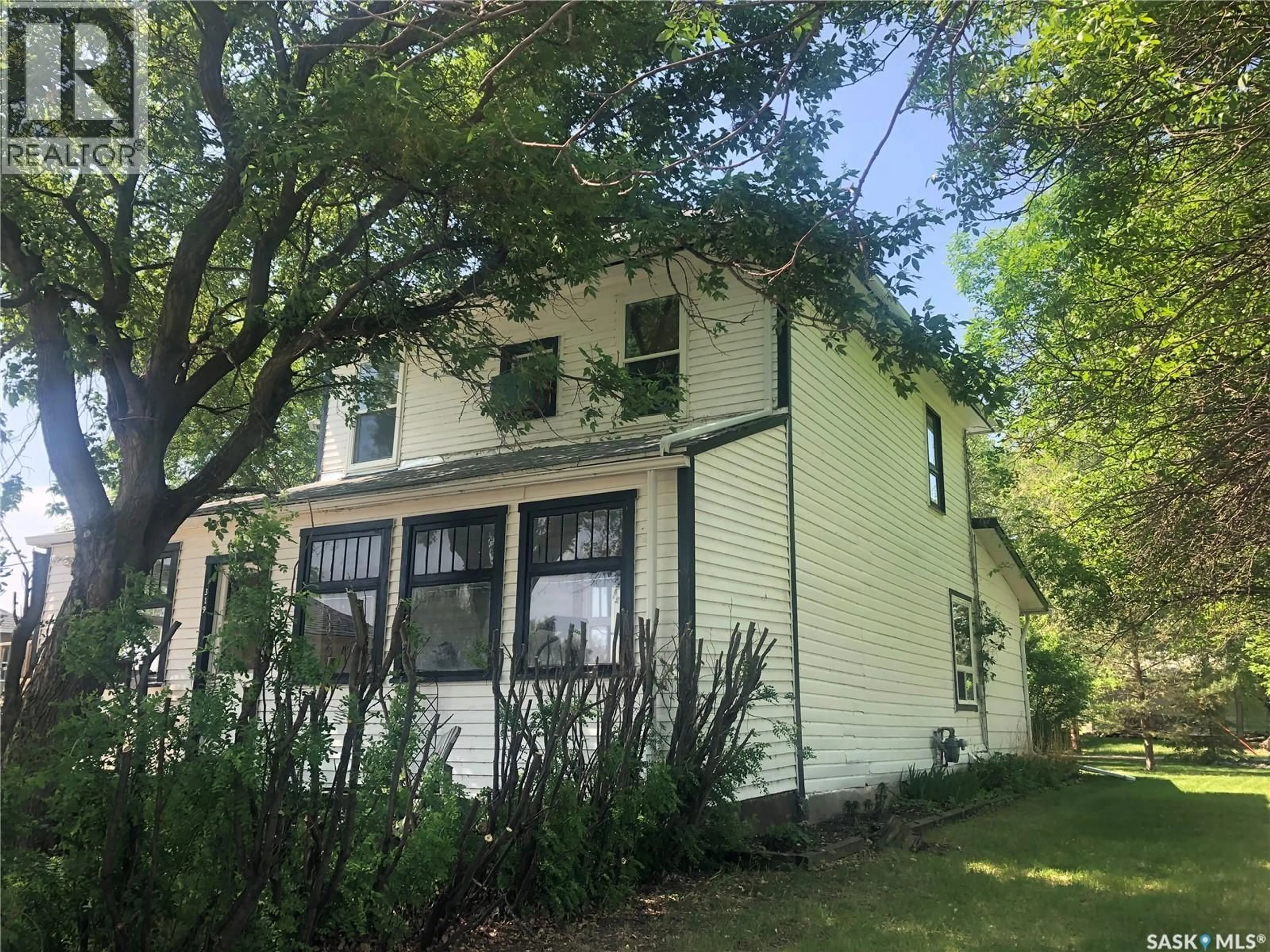 Unknown for 319 CARLYLE STREET, Arcola Saskatchewan S0C0G0