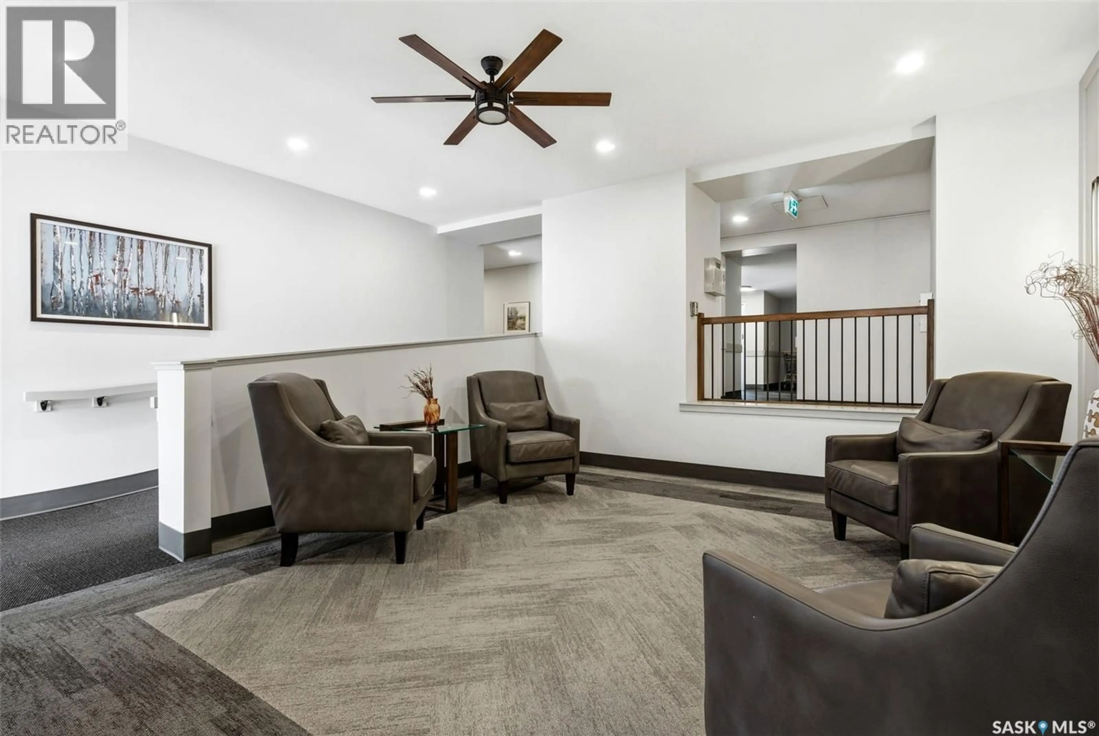 Lobby for 405 4615 RAE STREET, Regina Saskatchewan S4S3B2