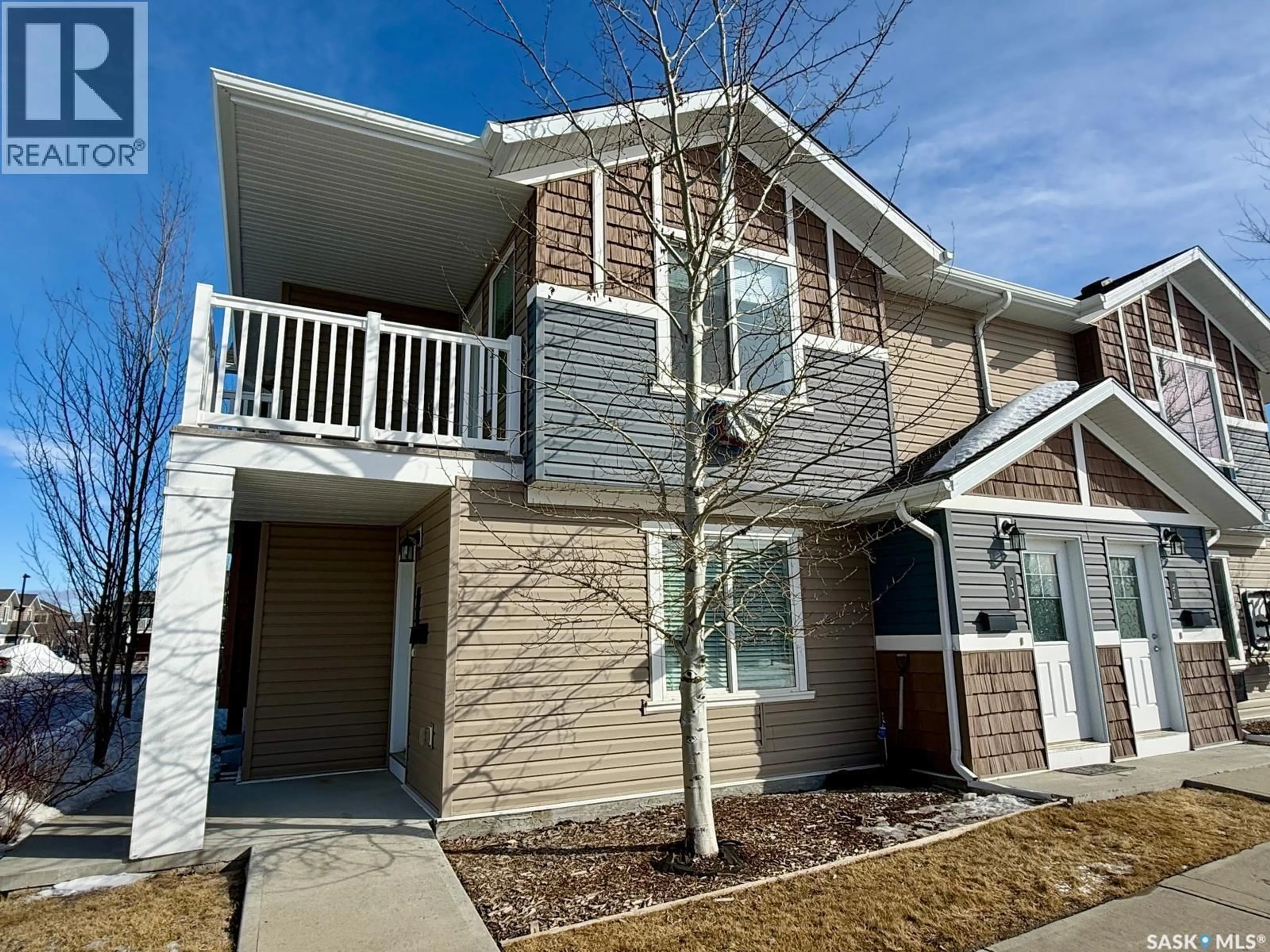 Home with vinyl exterior material, street for 5642 - 93 GORDON ROAD, Regina Saskatchewan S4W0M1