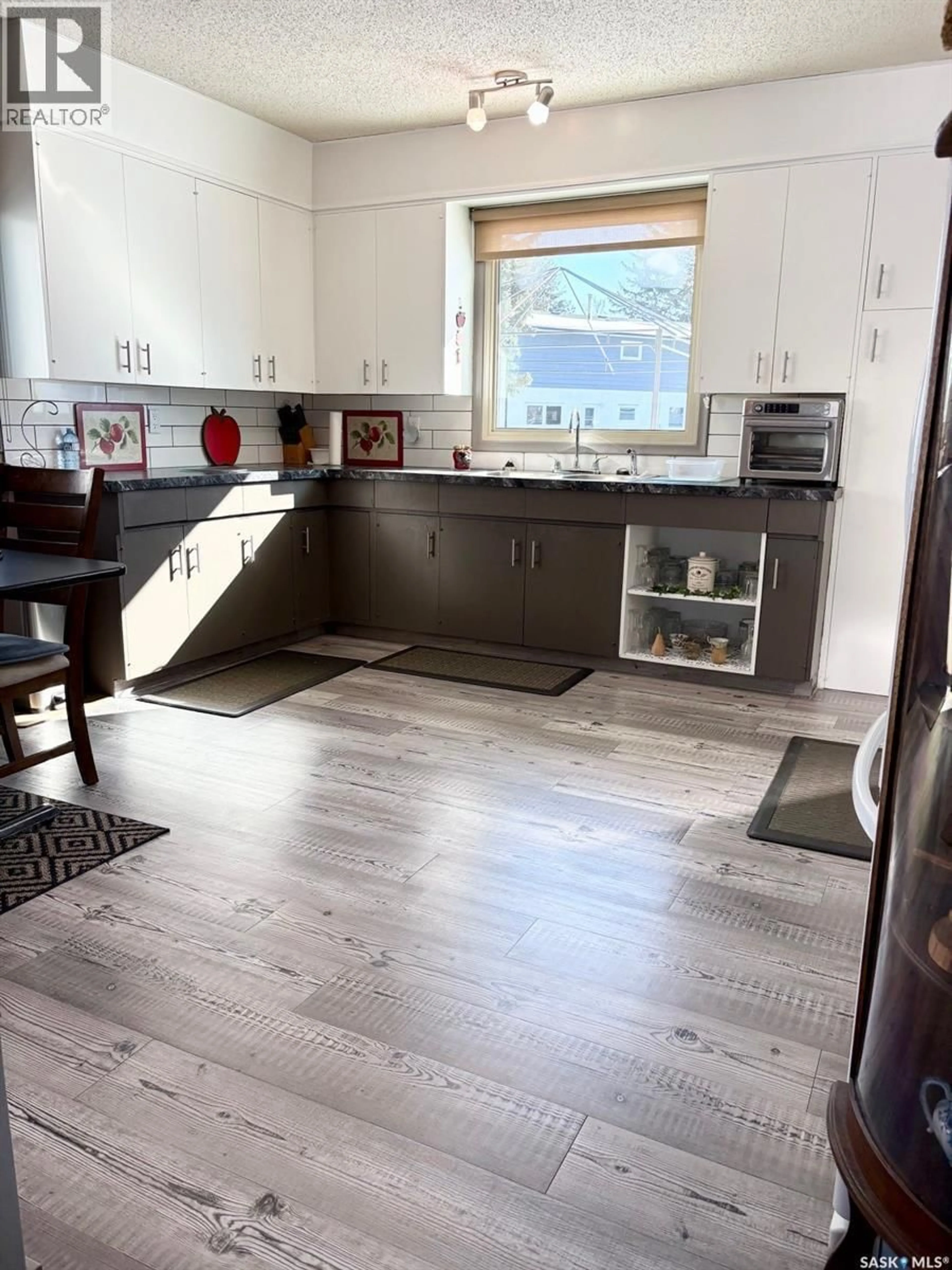 Open concept kitchen, unknown for 452 MOUNTVIEW ROAD, Yorkton Saskatchewan S3N2L3