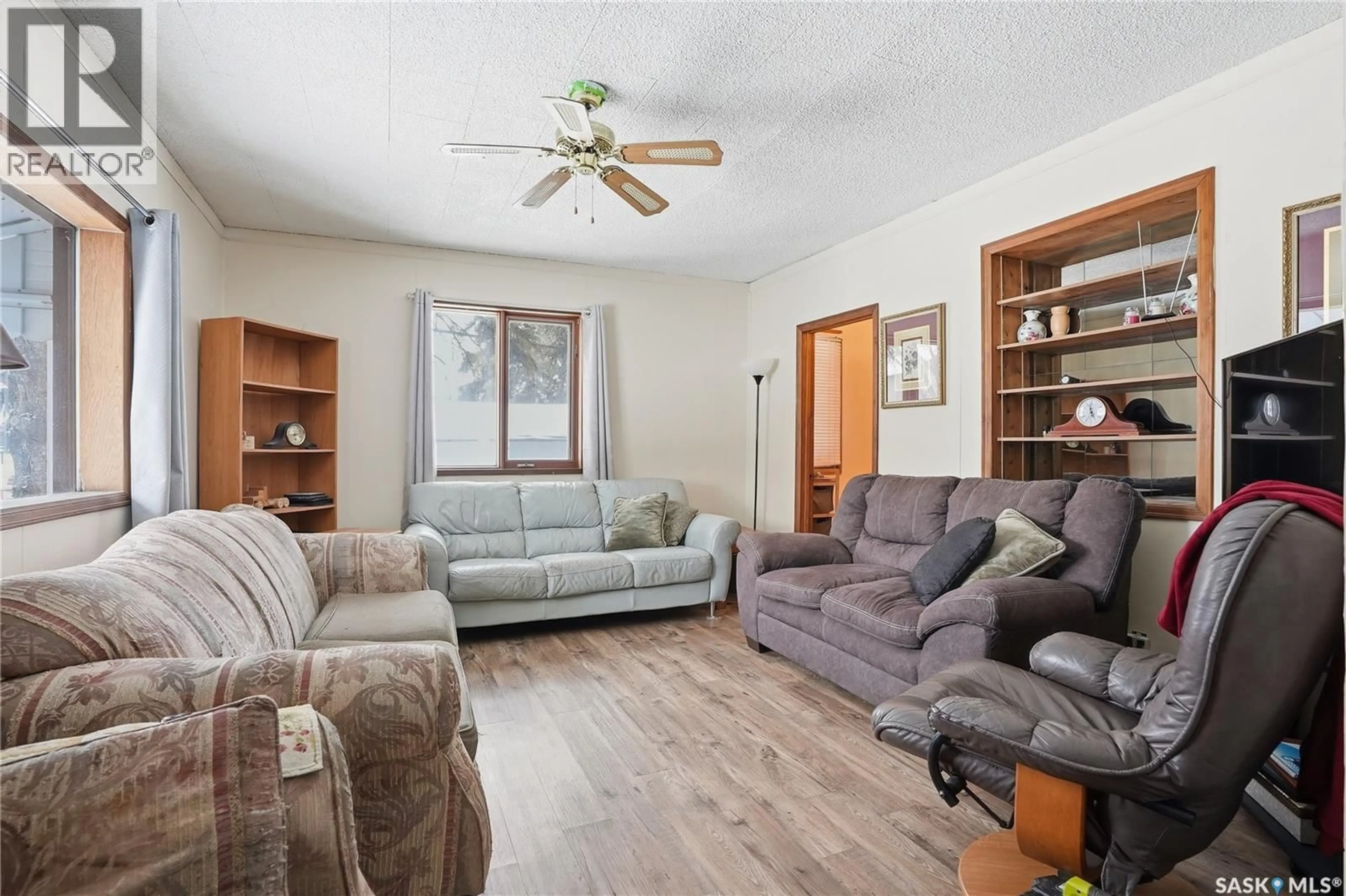 Living room with furniture, unknown for 100 CRUISE STREET, Saskatoon Saskatchewan S7N2C1
