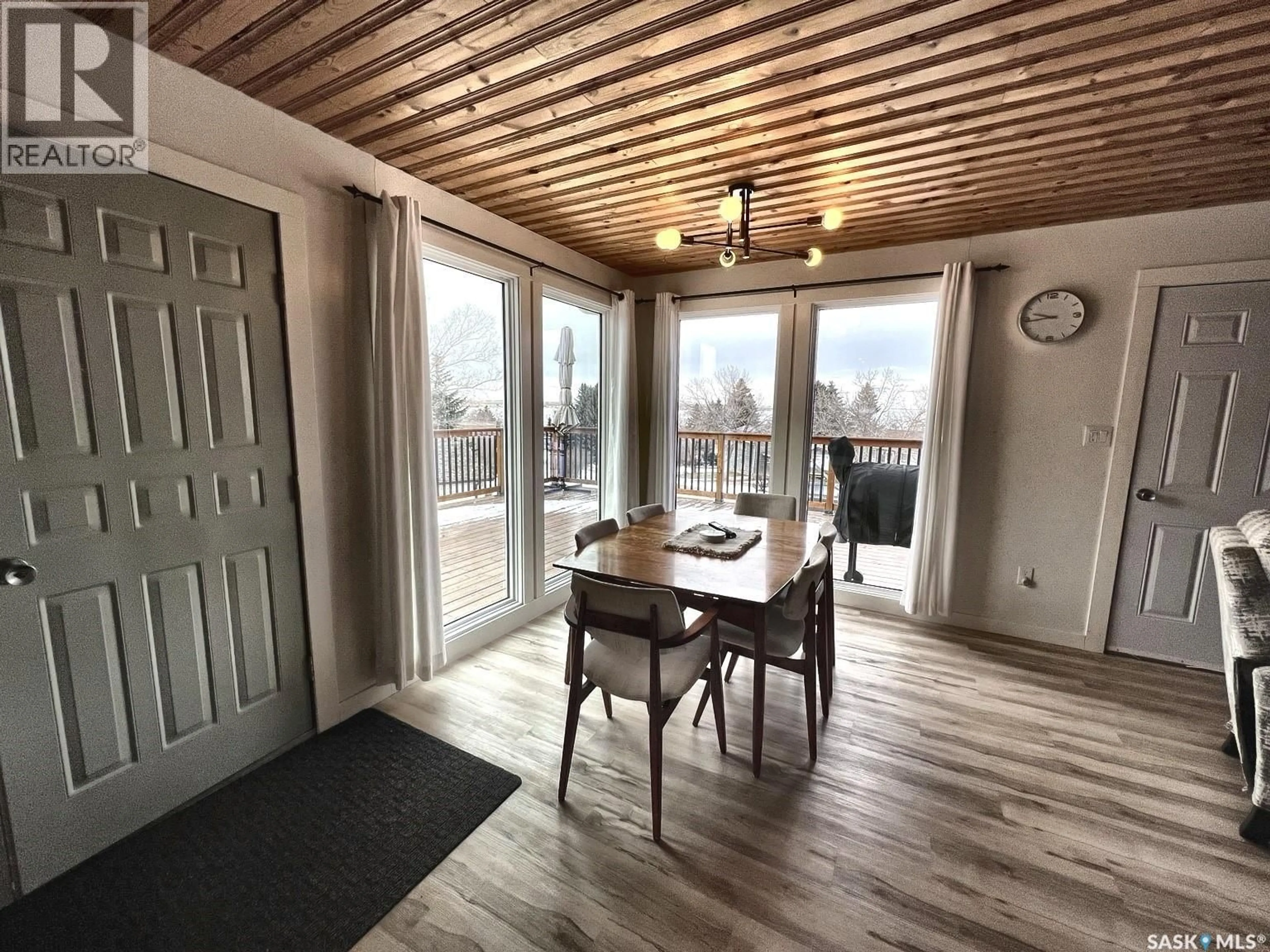 Dining room, wood/laminate floor for 79 SNEDDEN CRESCENT, Maple Bush Rm No. 224 Saskatchewan S0H3P0