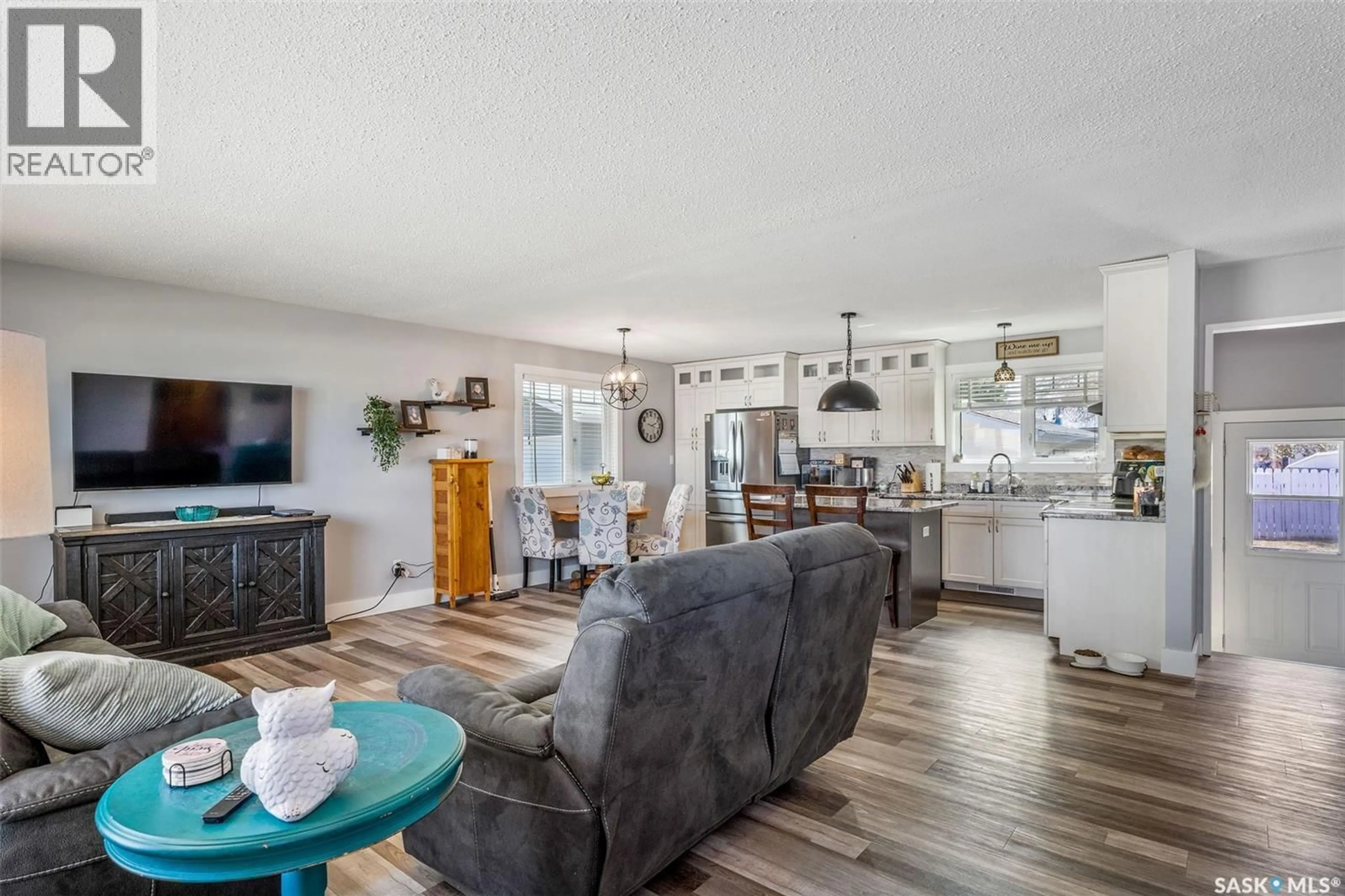 Open concept kitchen, unknown for 111 CHURCHILL DRIVE, Melfort Saskatchewan S0E1A0