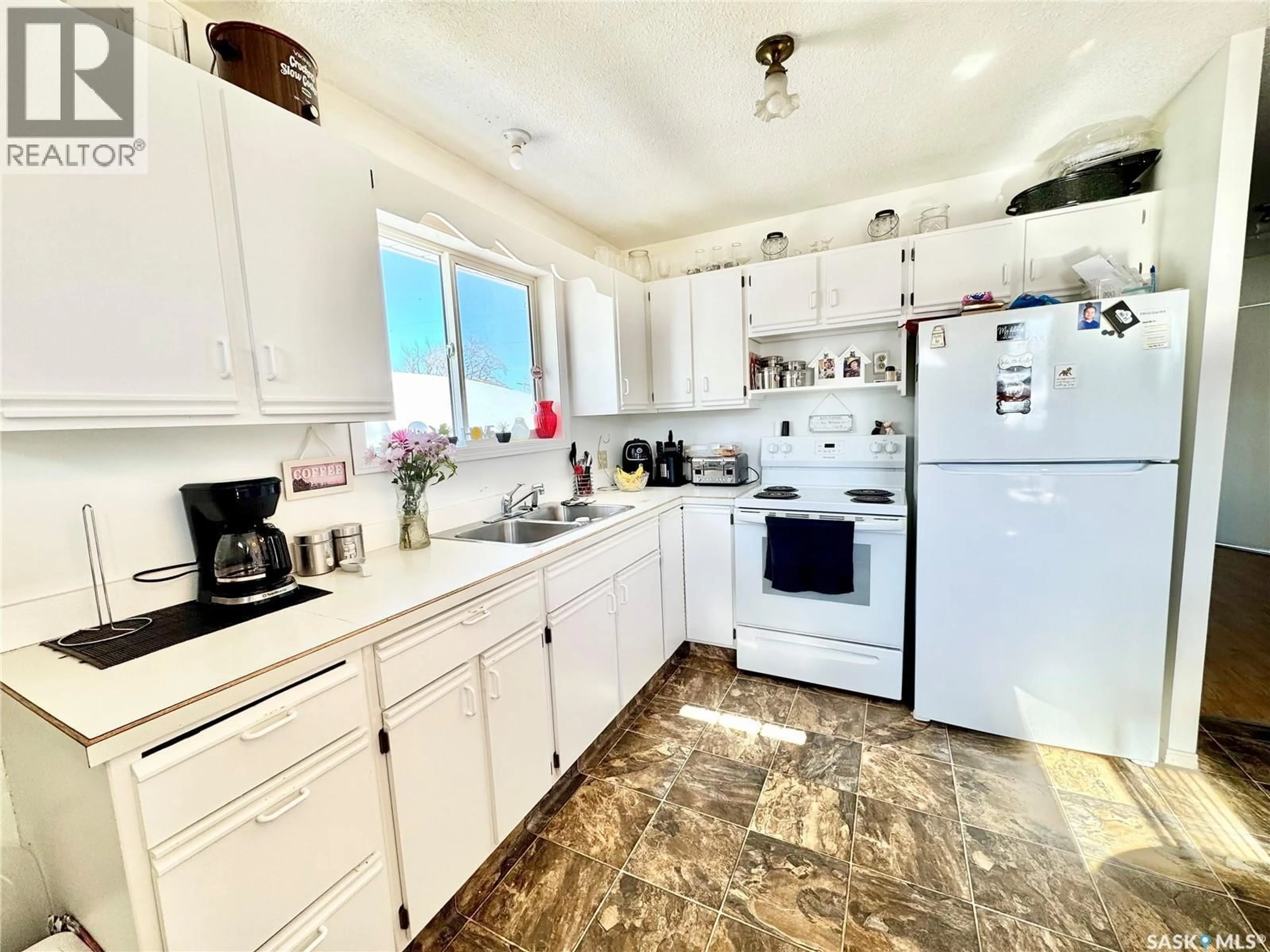 Unknown for 1001 12TH STREET, Prince Albert Saskatchewan S6V3C9