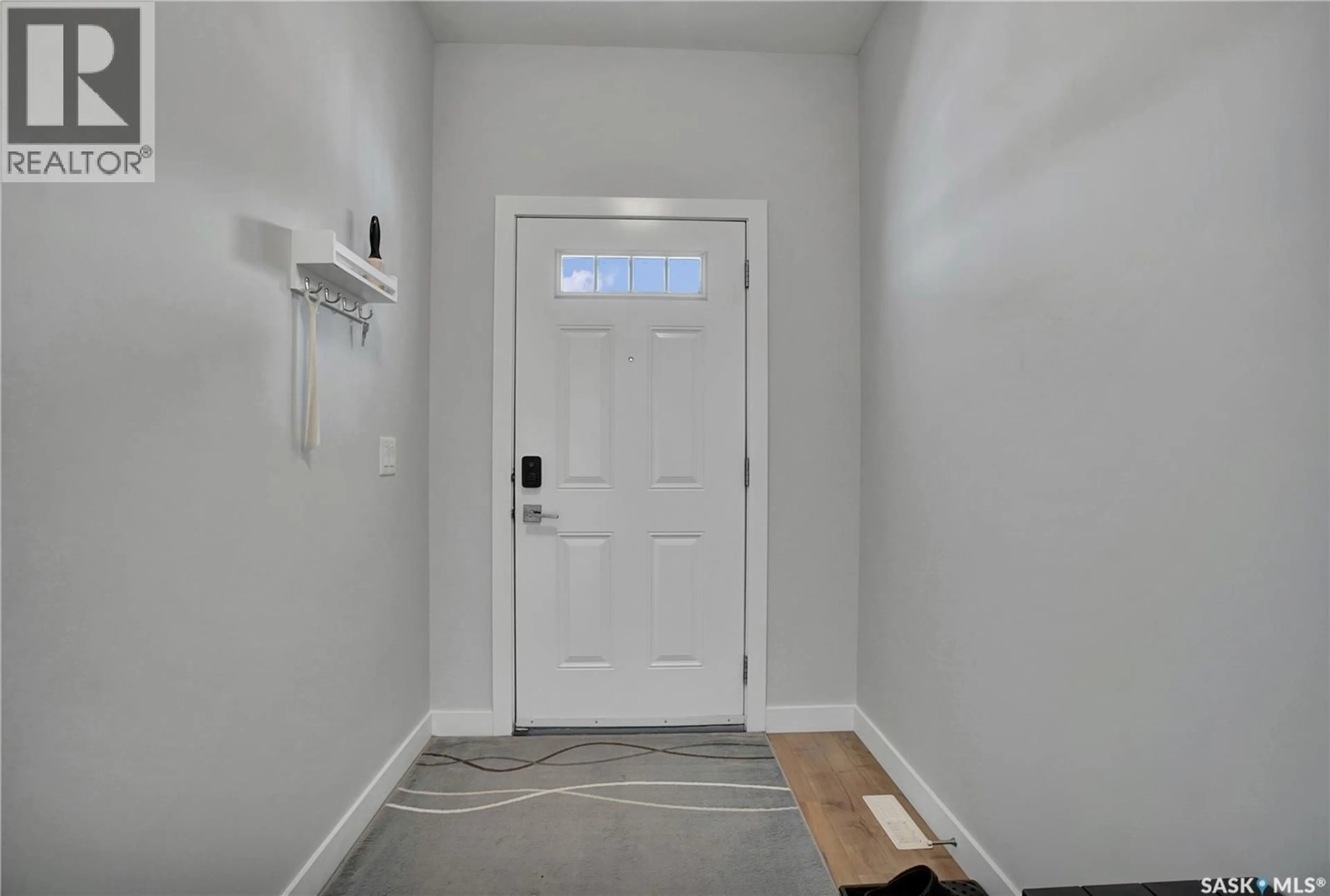 Indoor entryway for 179 STILLING MEWS, Saskatoon Saskatchewan S7V0P3