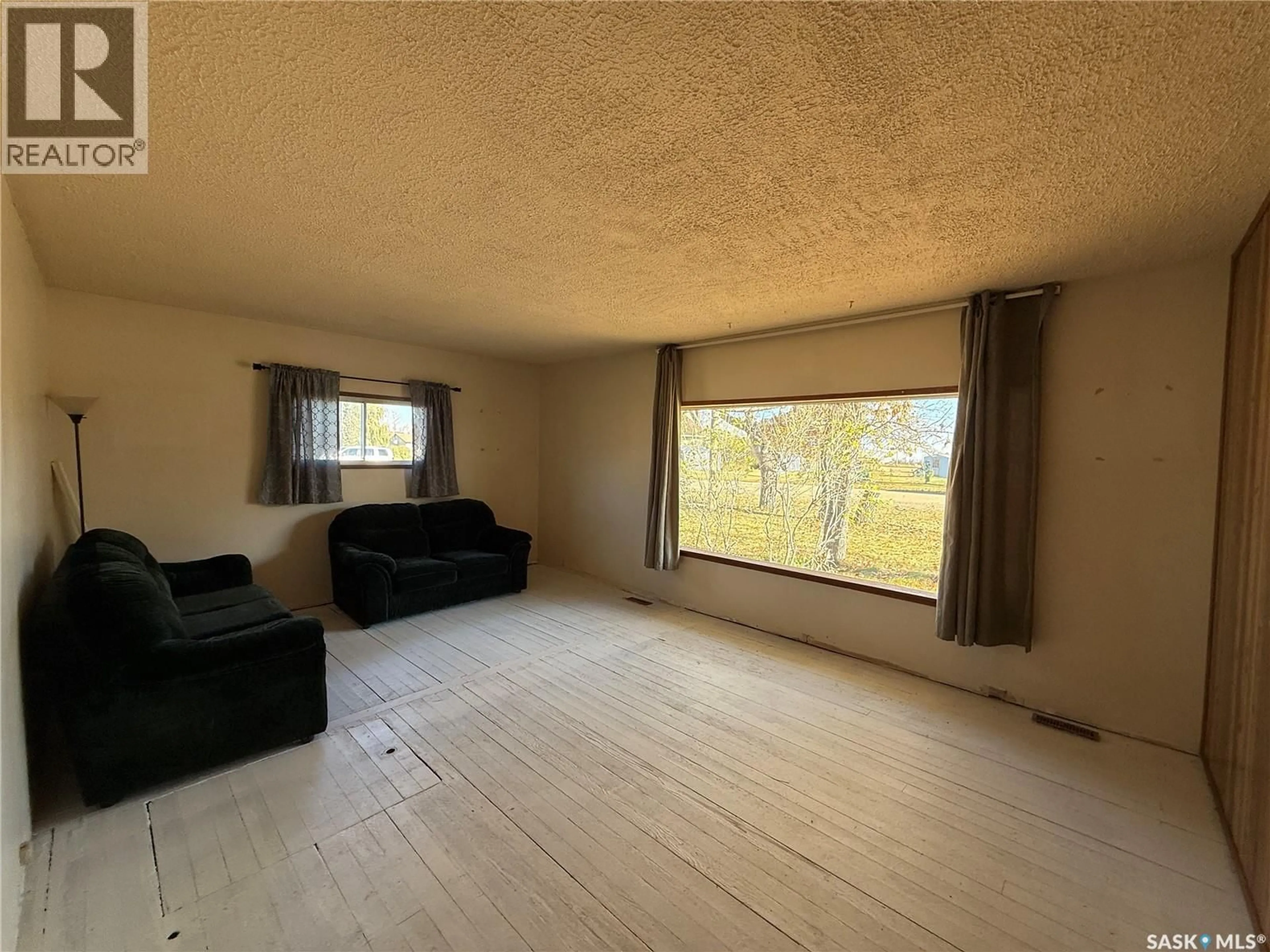 A pic of a room for 108 2ND AVENUE, Macrorie Saskatchewan S0L2E0