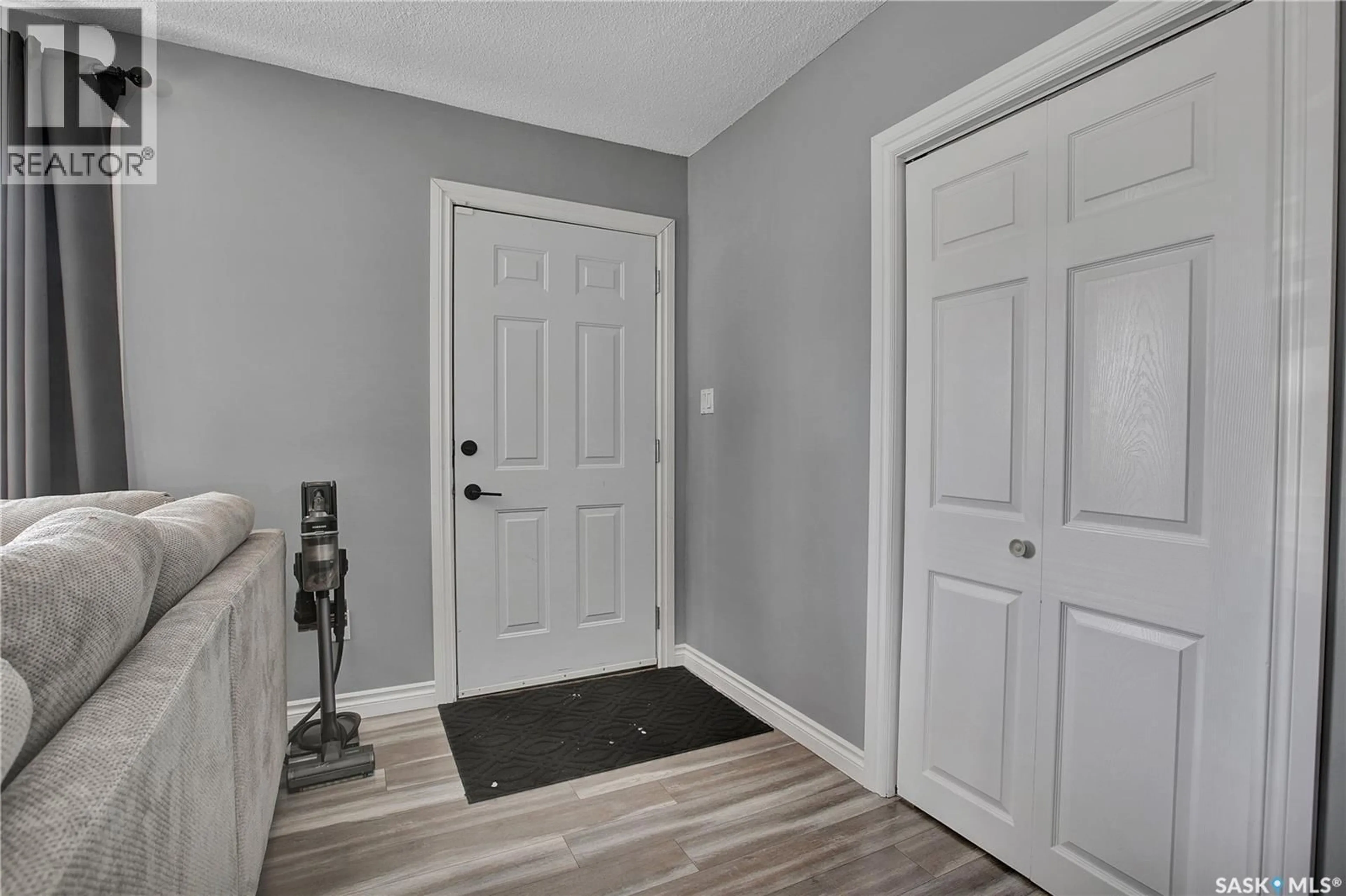 Indoor entryway for 202 RIGMOR STREET, Warman Saskatchewan S0K4S0