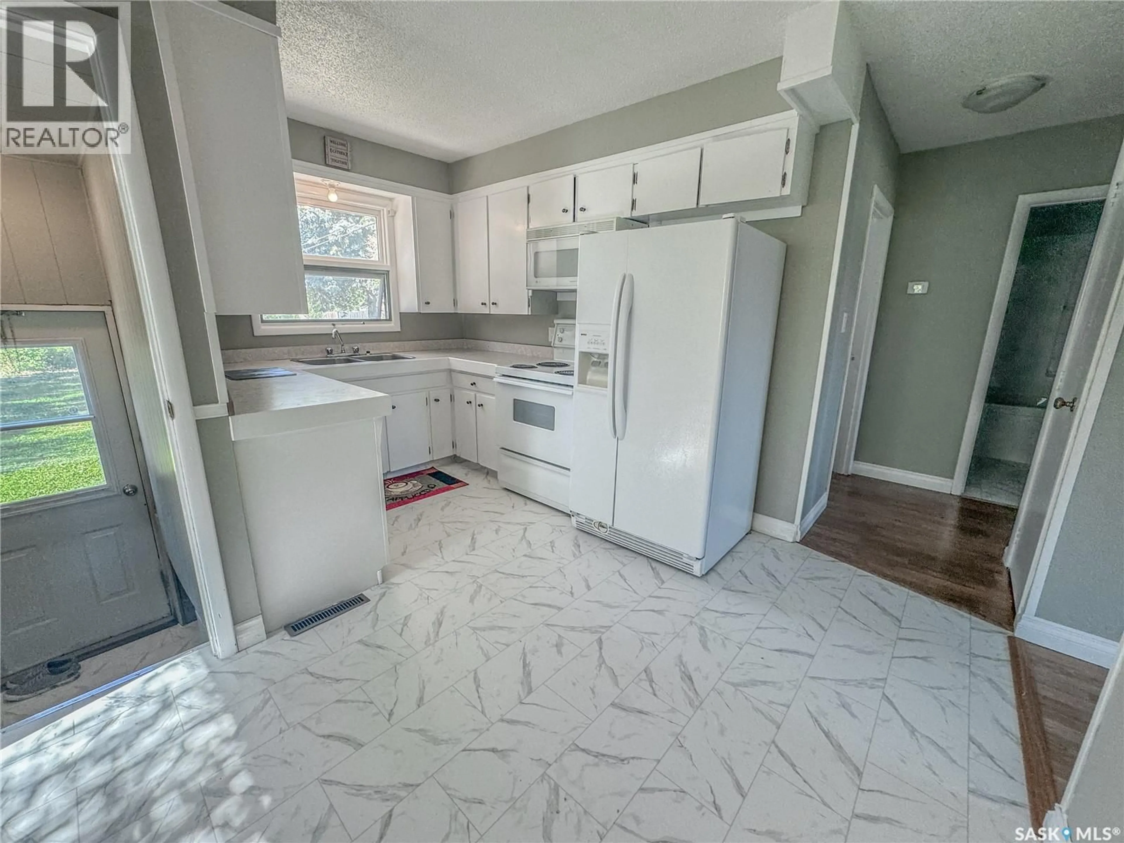 Unknown for 806 HOUGHTON STREET, Indian Head Saskatchewan S0G2K0