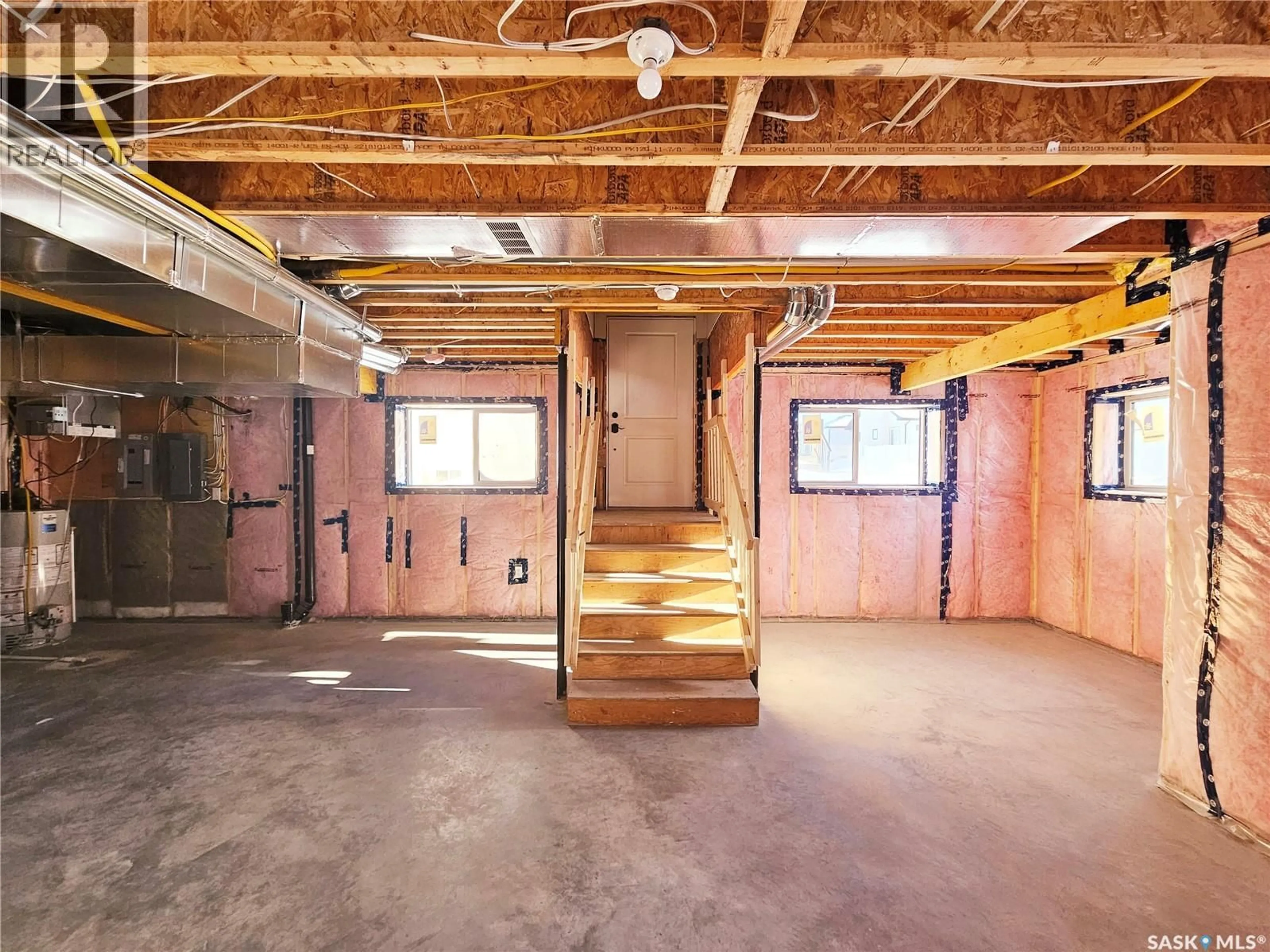 Indoor garage for 310 FLYNN MANOR, Saskatoon Saskatchewan S7V0Z4