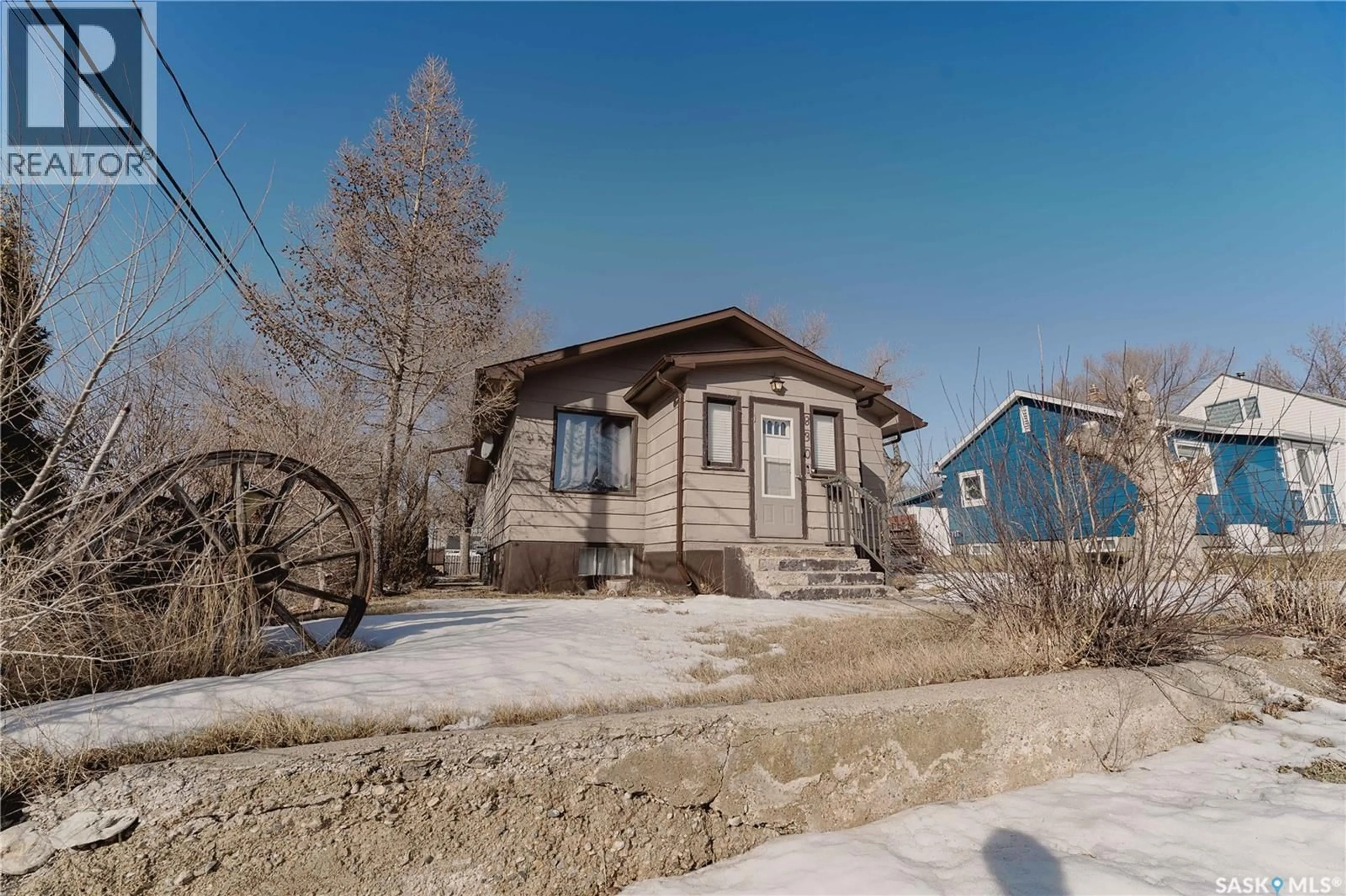 Unknown for 830 7TH AVENUE, Moose Jaw Saskatchewan S6H4C2