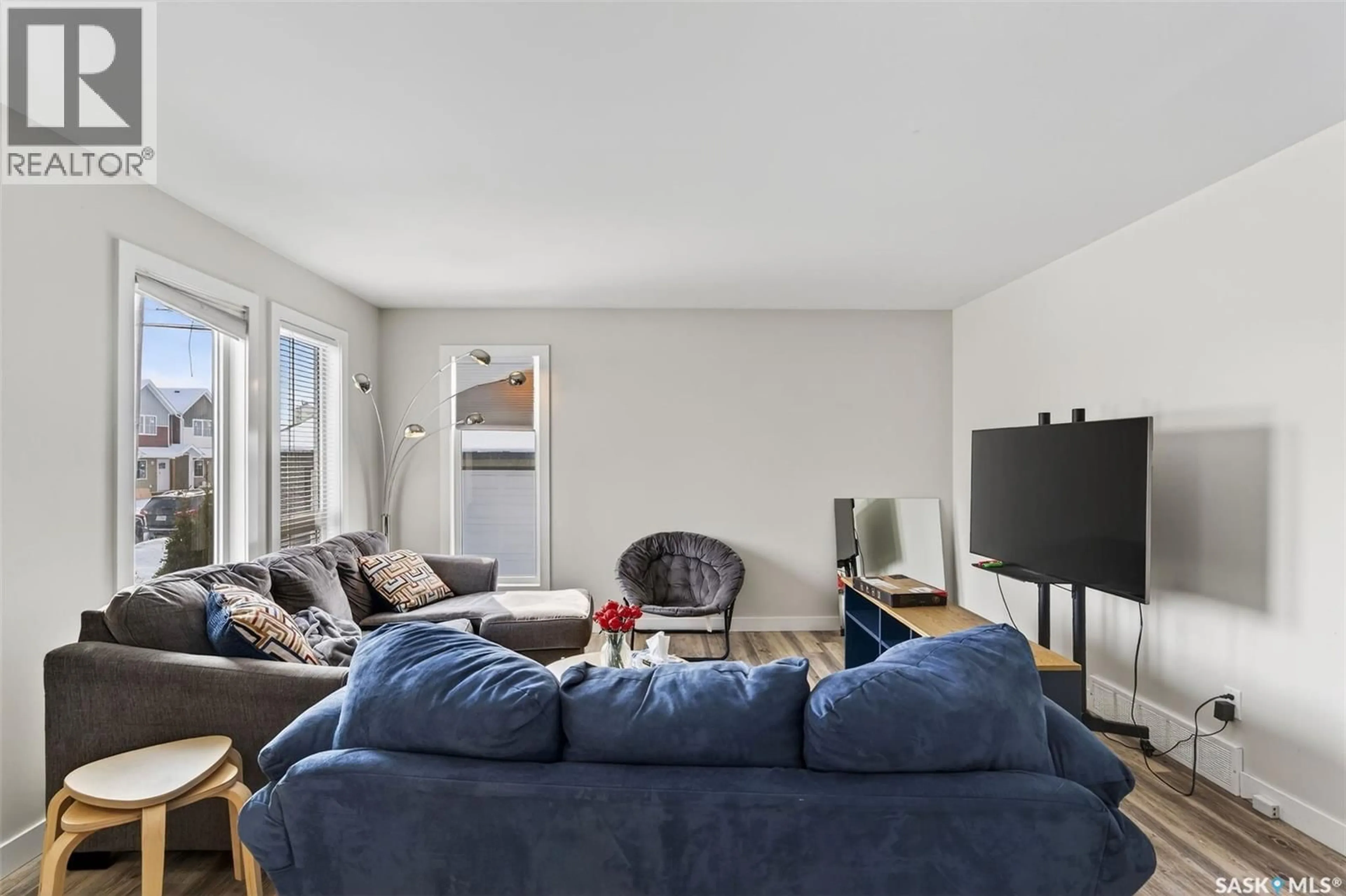 Living room with furniture, unknown for 102-104 HEDLEY STREET, Saskatoon Saskatchewan S7N4G4