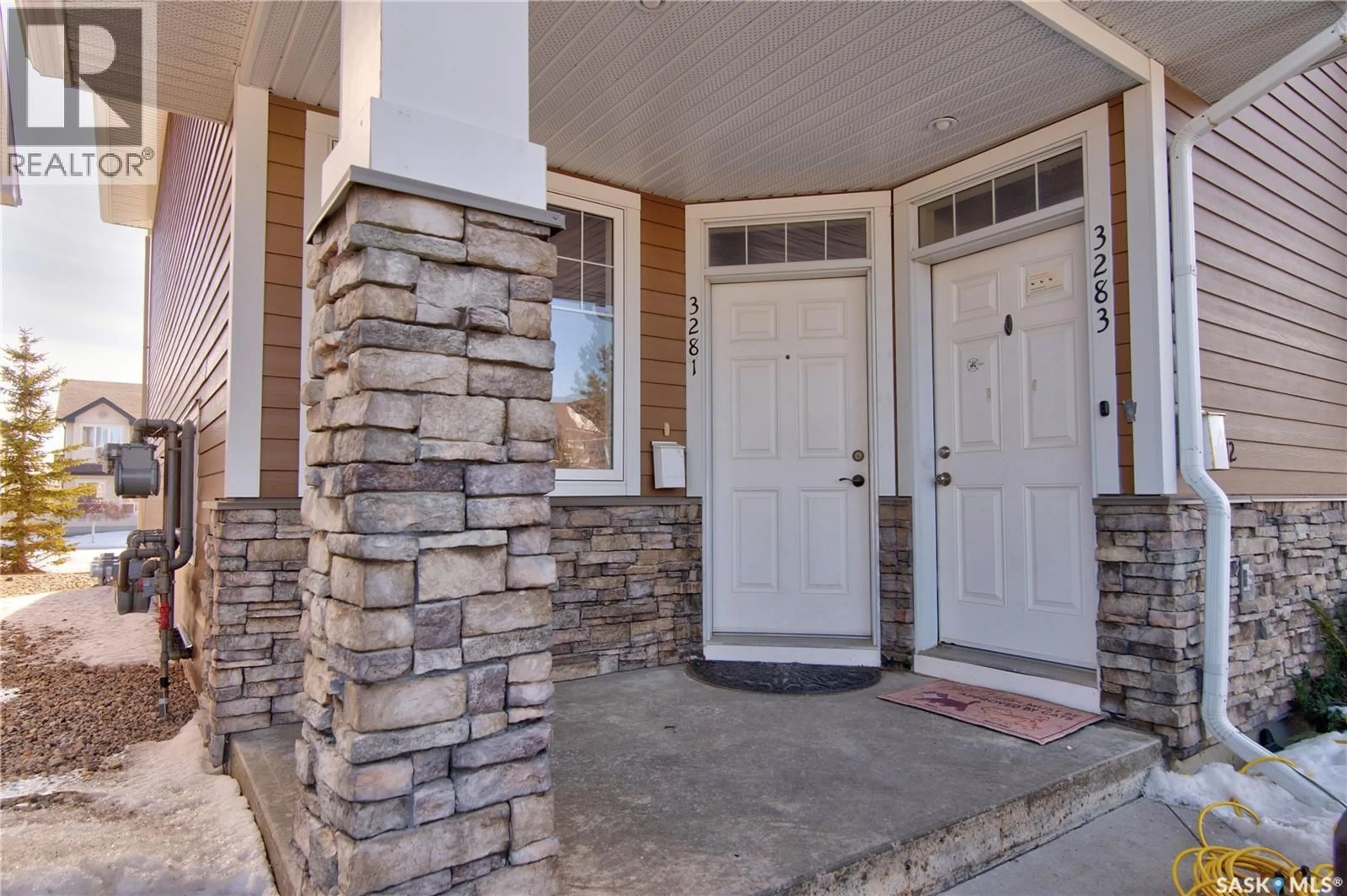 Indoor entryway for 3283 GREEN BANK ROAD, Regina Saskatchewan S4V1P4