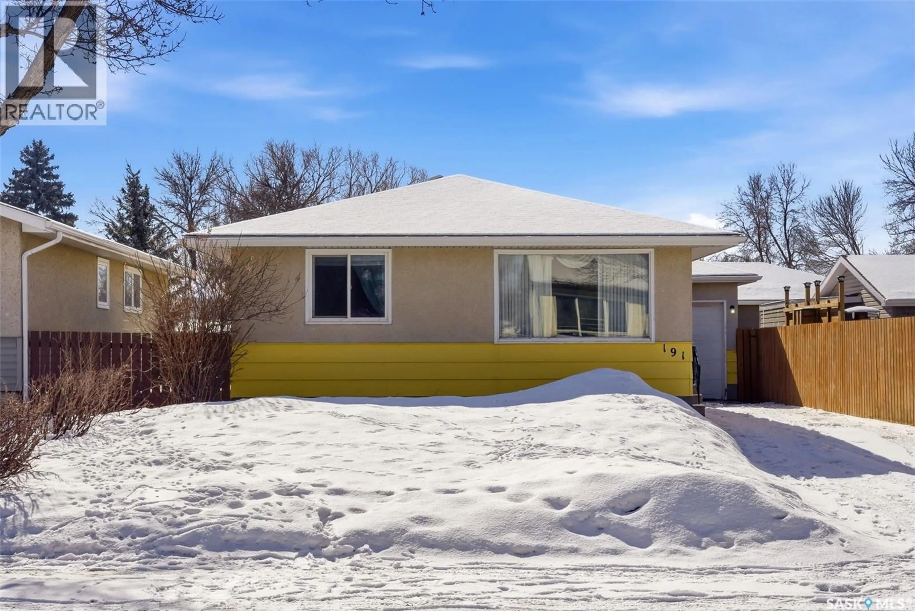 Home with vinyl exterior material, street for 191 ELMVIEW ROAD, Regina Saskatchewan S4R6B5