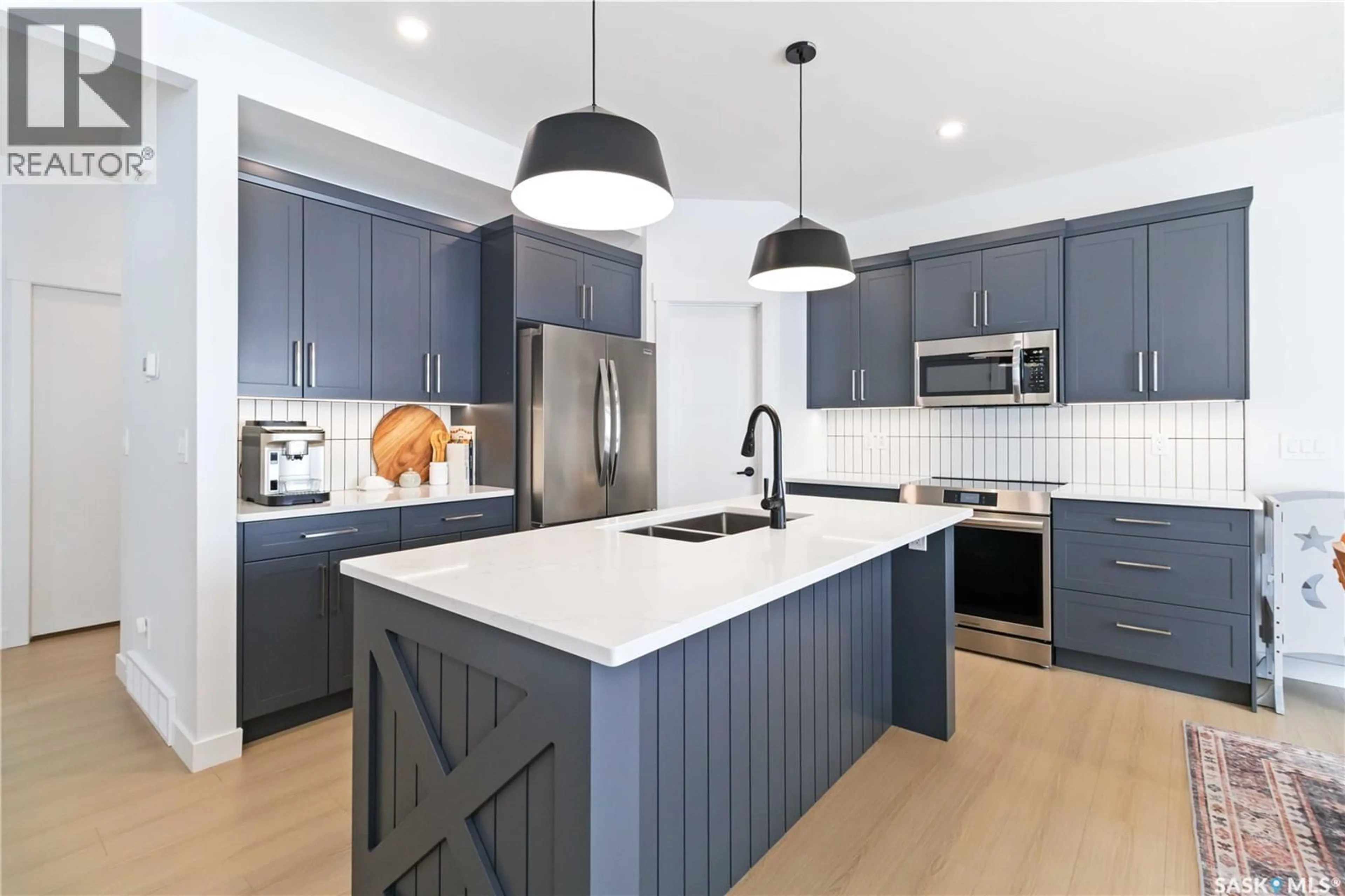 Open concept kitchen, unknown for 126 CHELSOM BEND, Saskatoon Saskatchewan S7V1L1