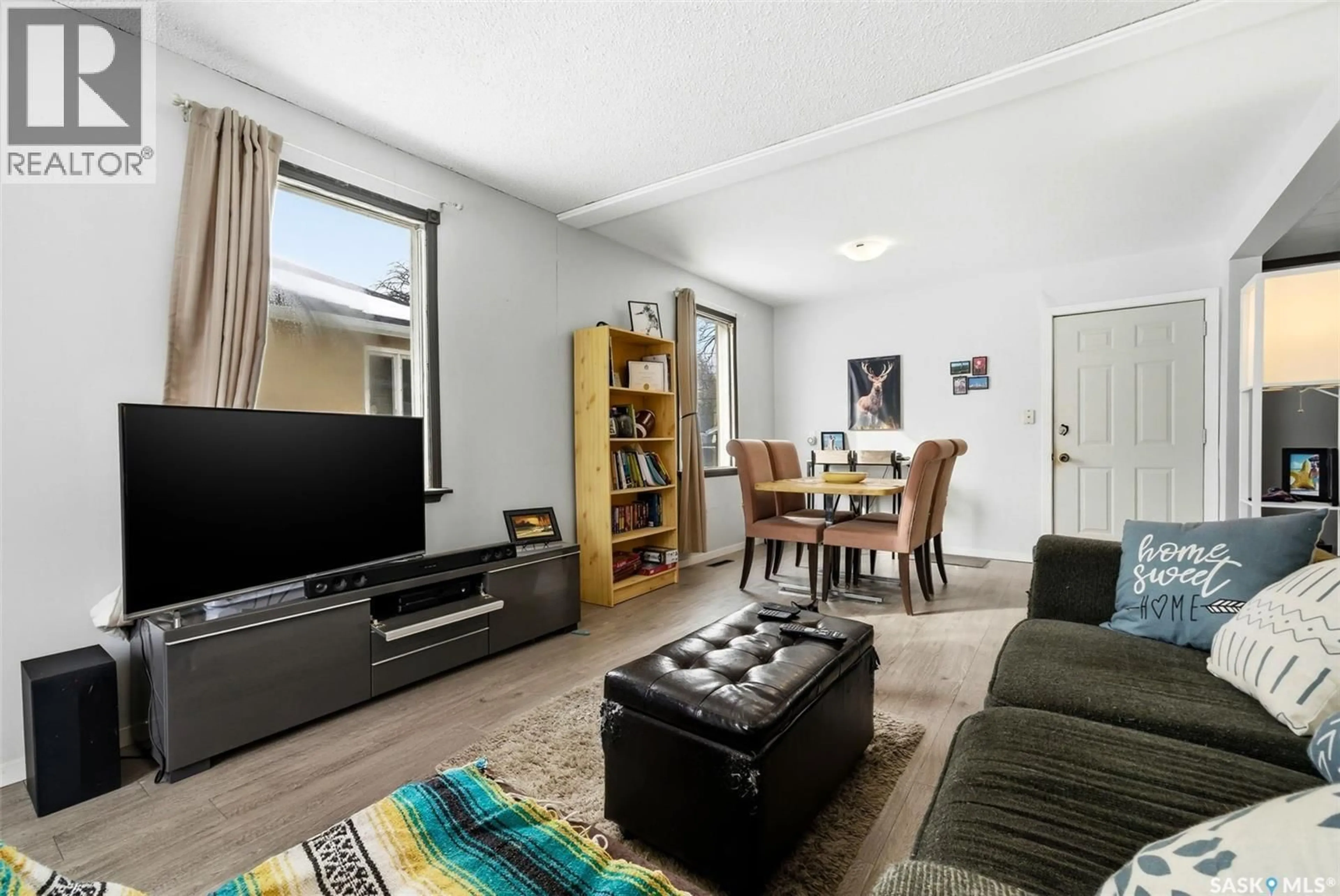 Living room with furniture, unknown for 414 18TH AVENUE, Regina Saskatchewan S4N1G1