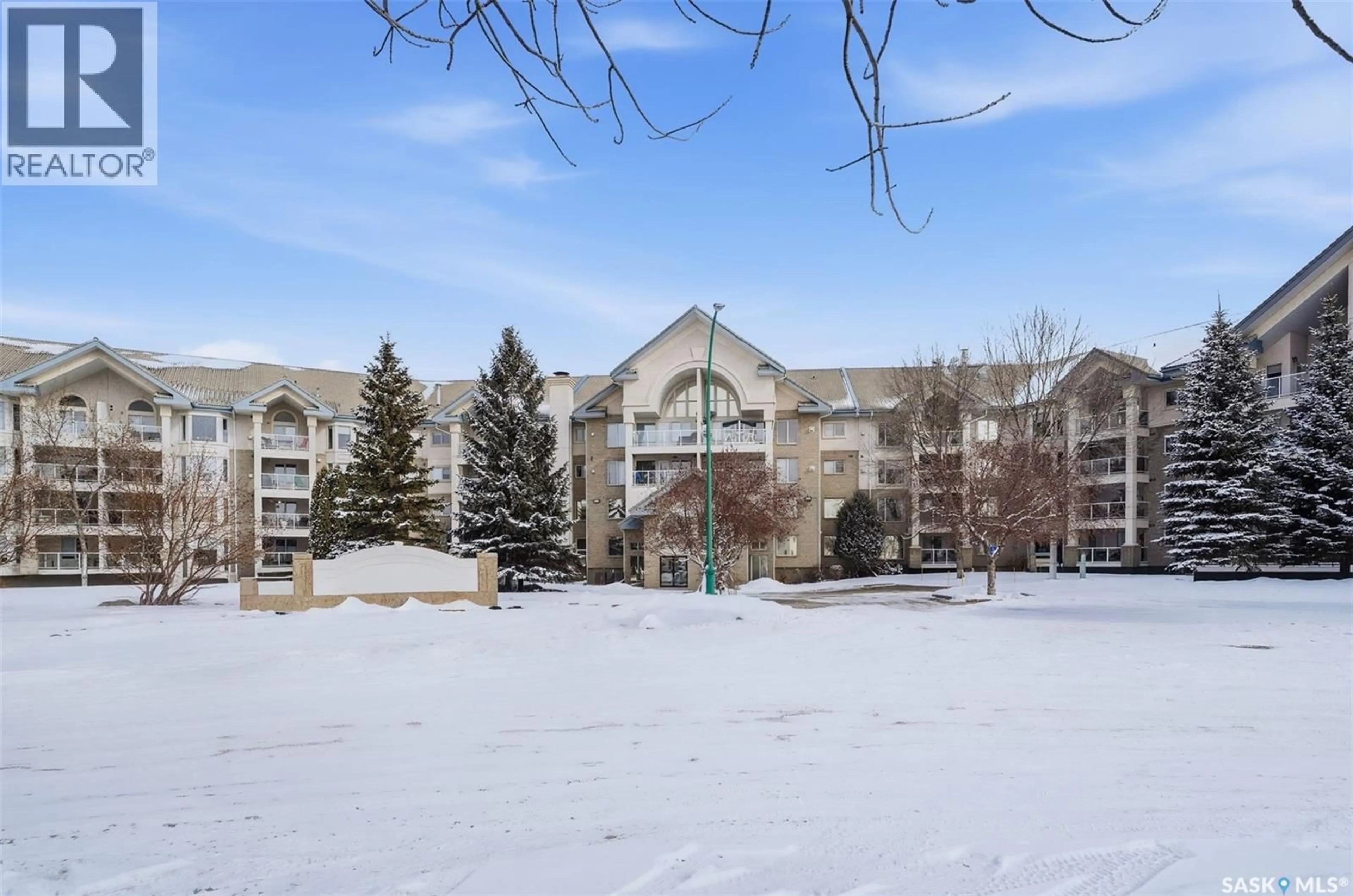 Patio, mountain view for 325 - 335 KEEVIL CRESCENT, Saskatoon Saskatchewan S7N4R8