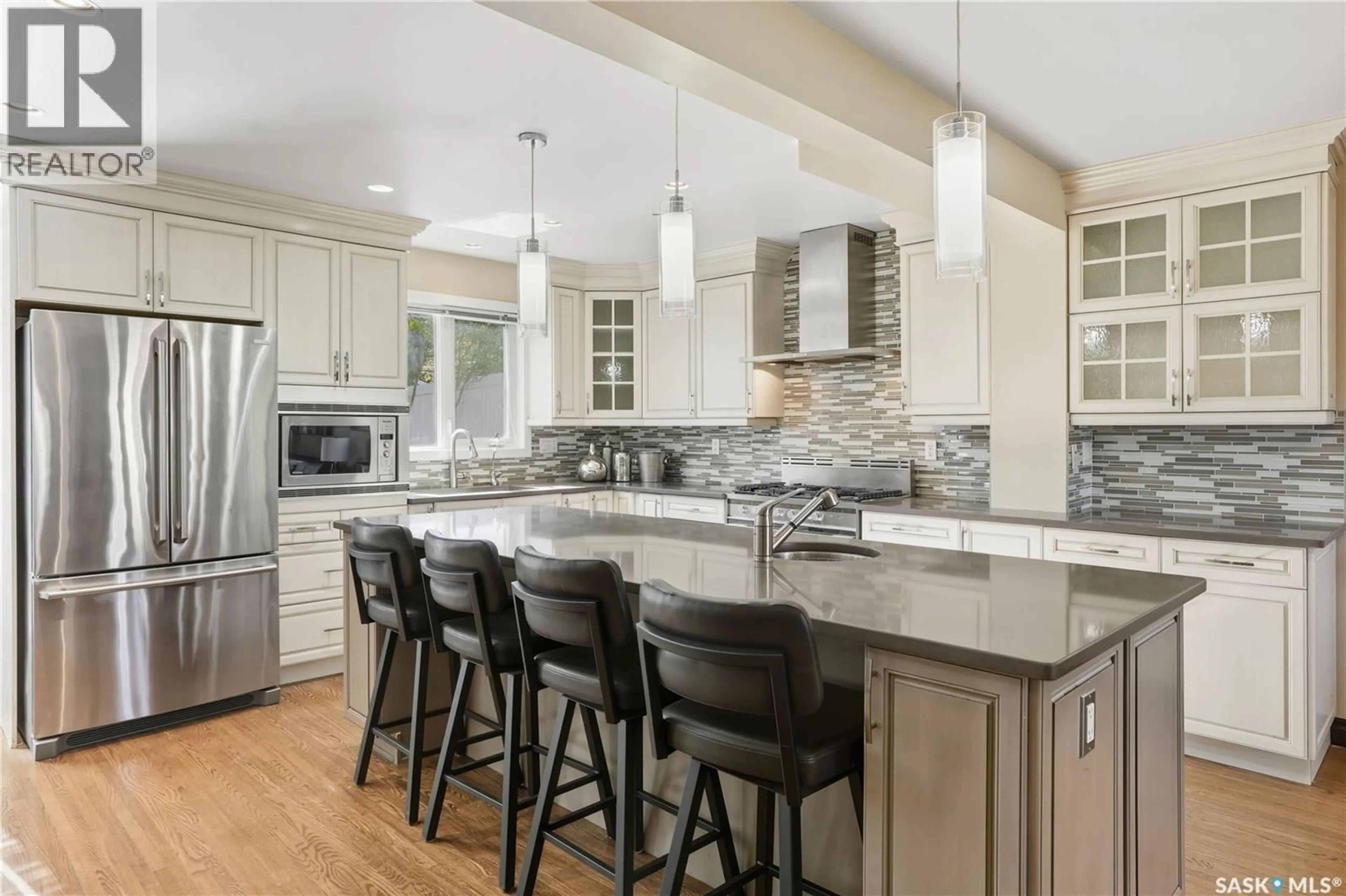 Open concept kitchen, unknown for 2807 ASSINIBOINE AVENUE, Regina Saskatchewan S4S1E2