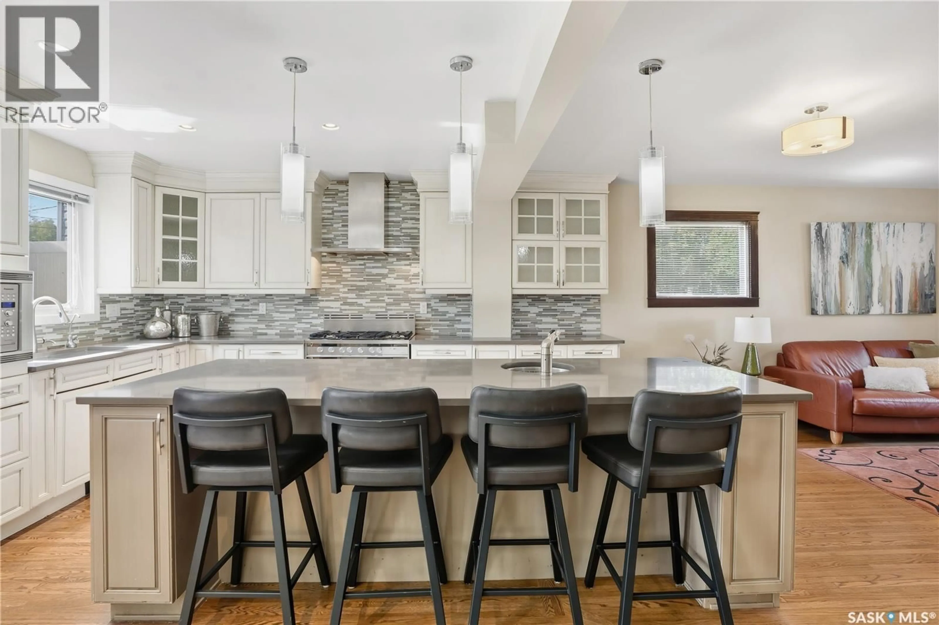 Contemporary kitchen, ceramic/tile floor for 2807 ASSINIBOINE AVENUE, Regina Saskatchewan S4S1E2