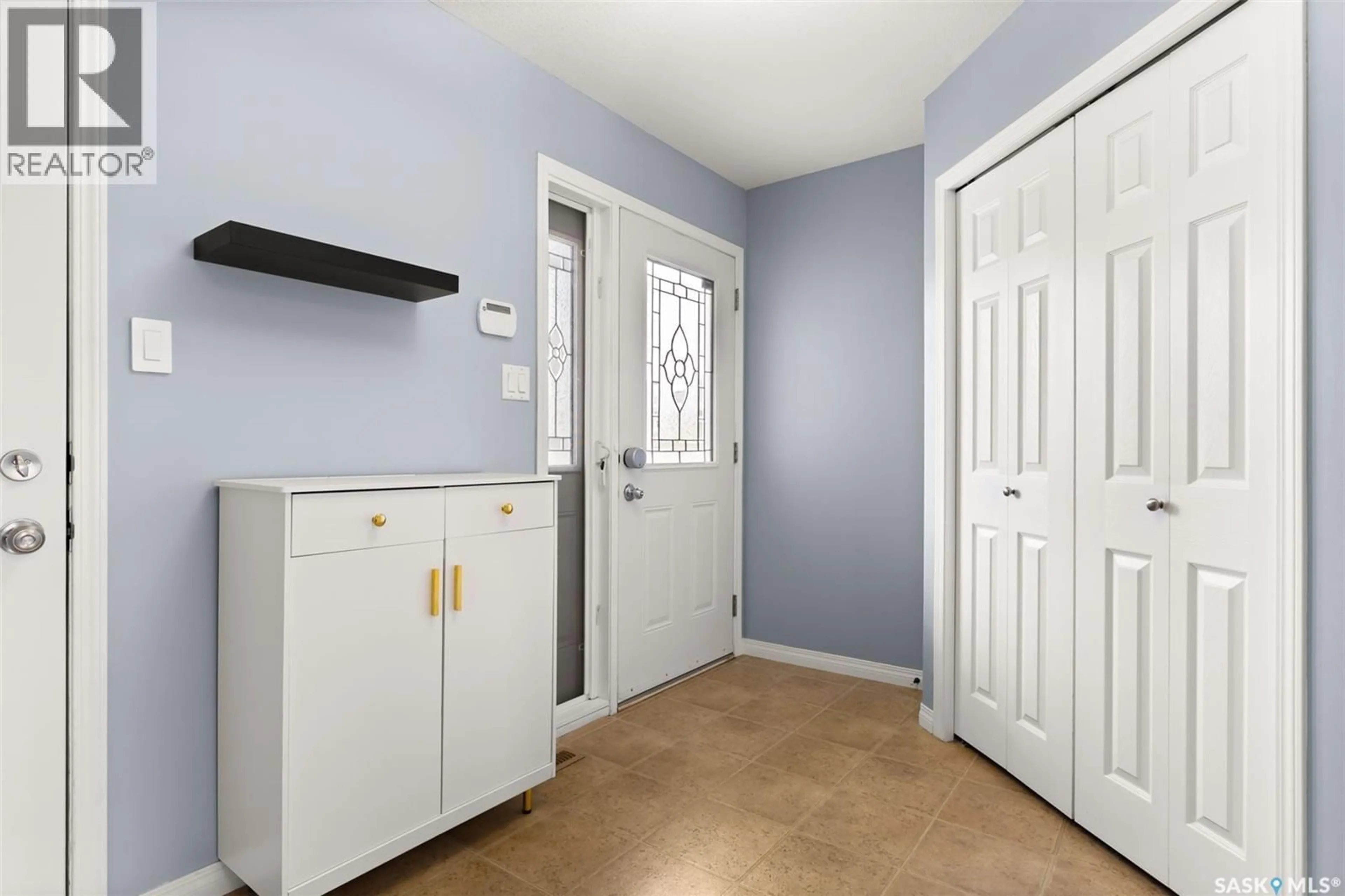 Indoor entryway for 4811 BETKER PLACE, Regina Saskatchewan S4X4T8