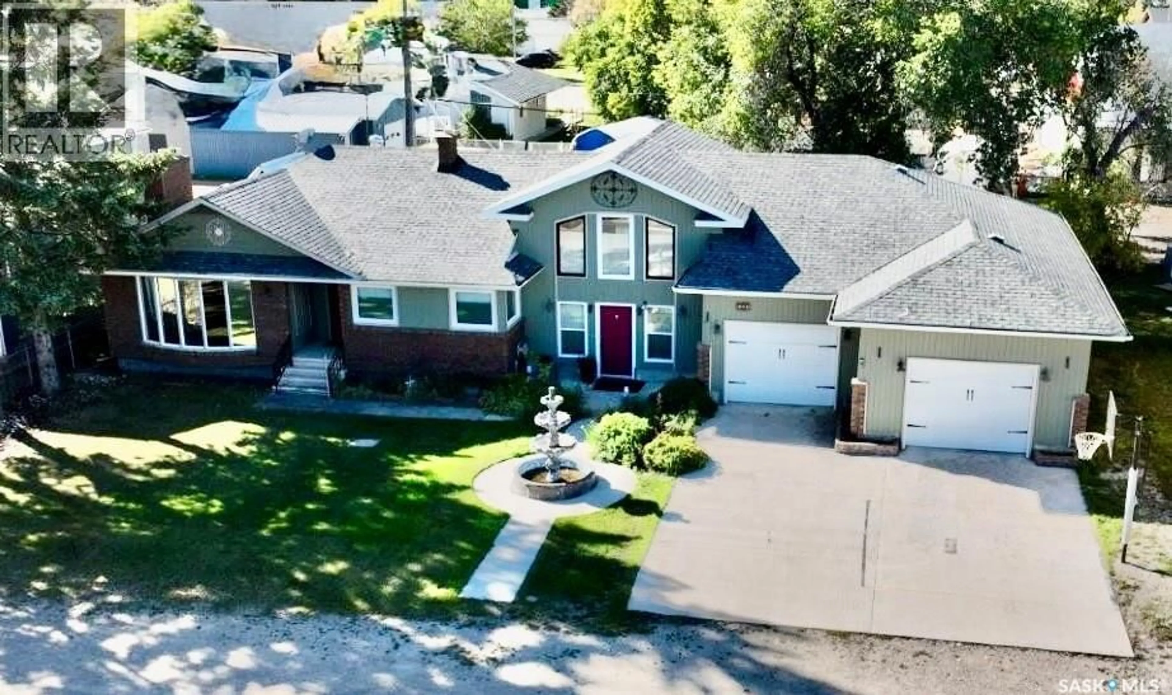 A pic from outside/outdoor area/front of a property/back of a property/a pic from drone, street for 309 PRINCE STREET, Hudson Bay Saskatchewan S0E0Y0