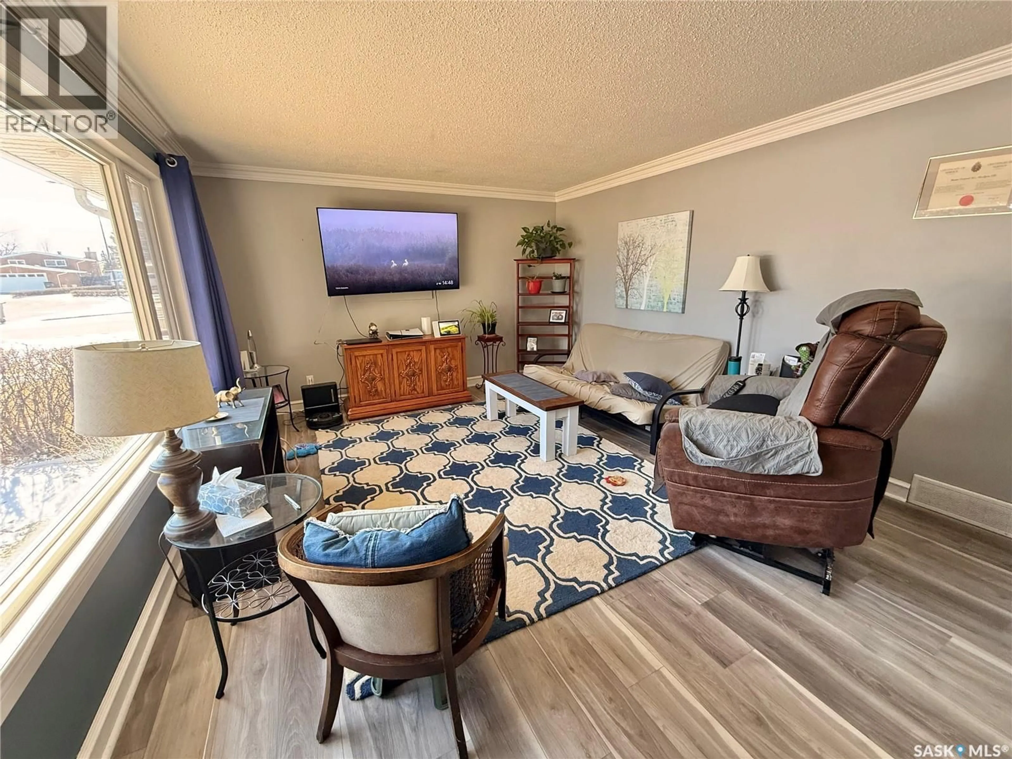 Living room with furniture, unknown for 294 BURKE CRESCENT, Swift Current Saskatchewan S9H4H6