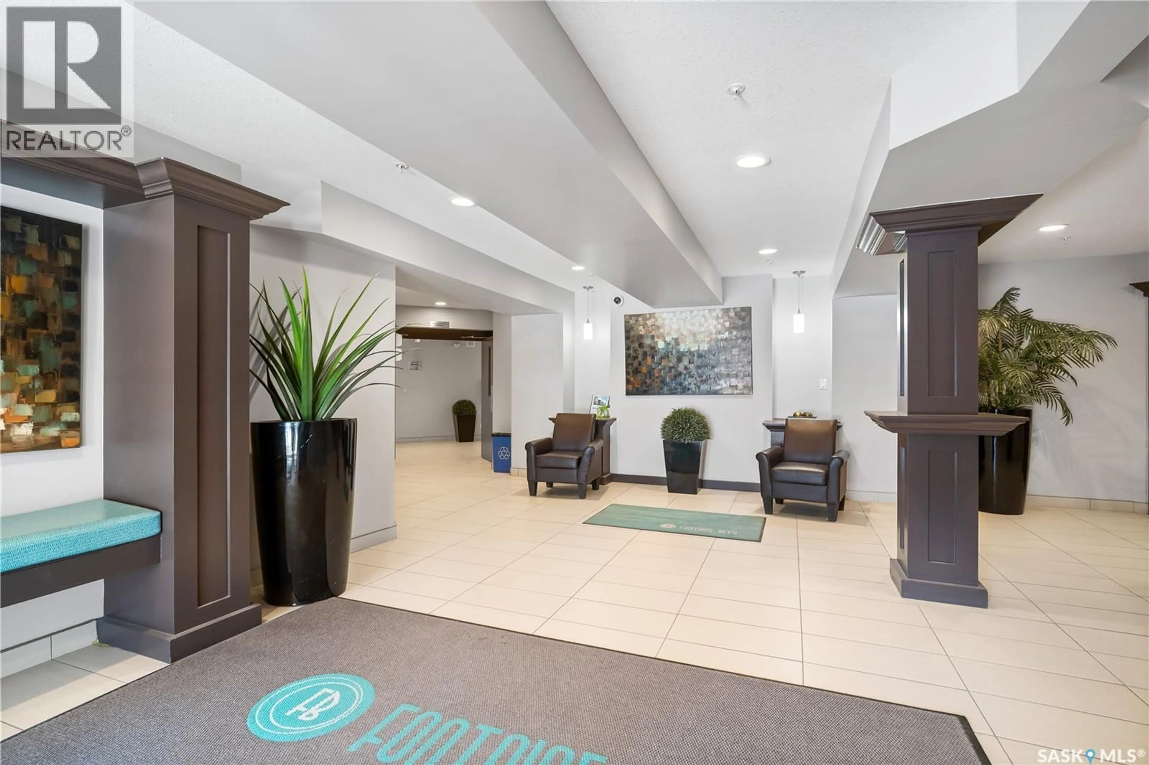 Lobby for 5301 - 416 UNIVERSAL CRESCENT, Regina Saskatchewan S4W0L2