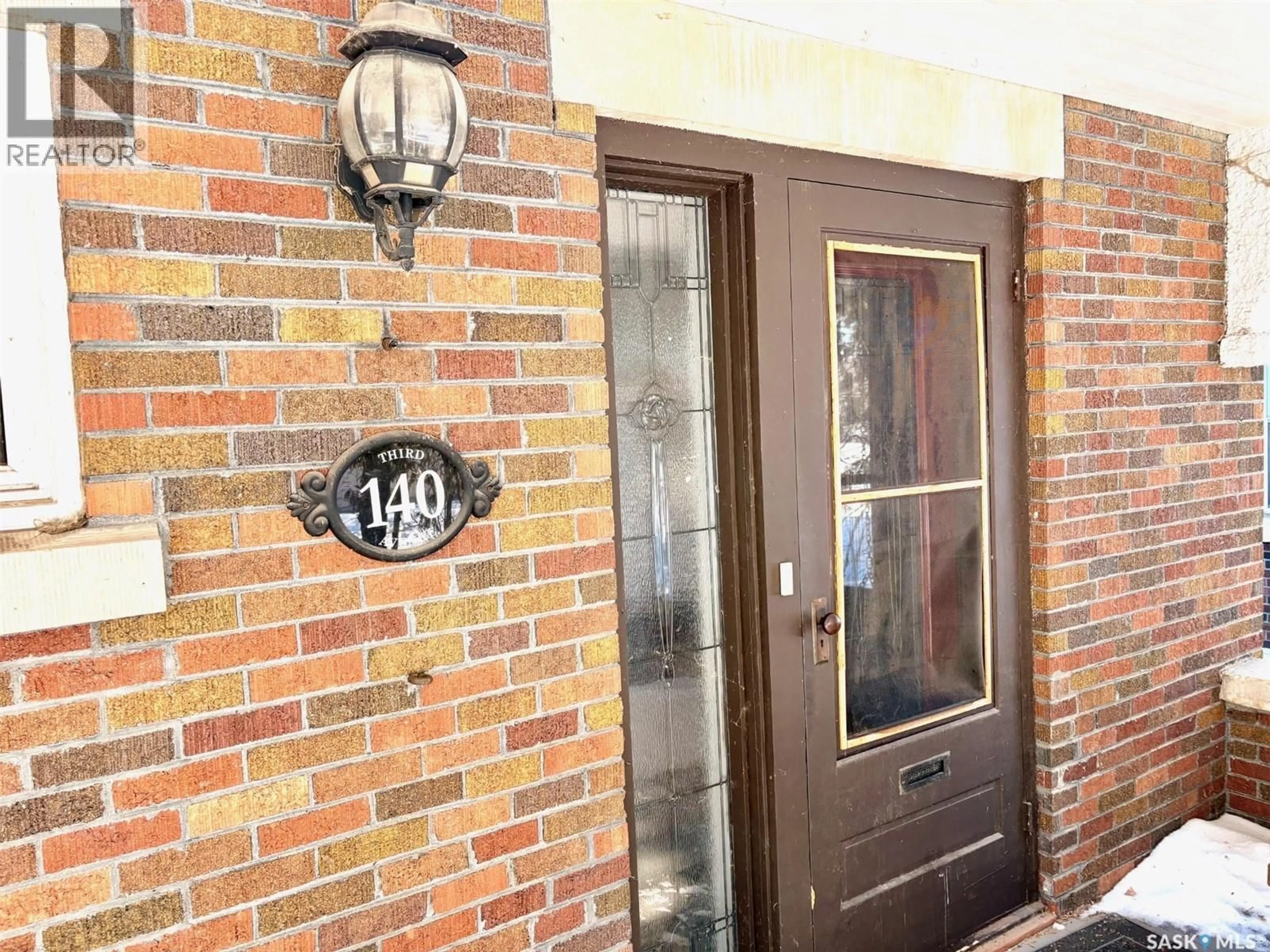 Indoor entryway for 140 3RD AVENUE, Yorkton Saskatchewan S3N1C5